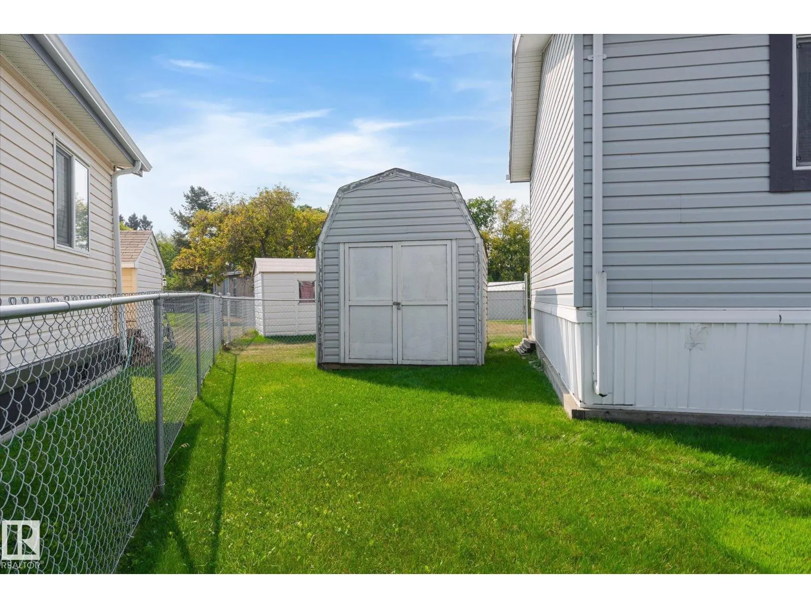 251 Oak Wood DR NW
