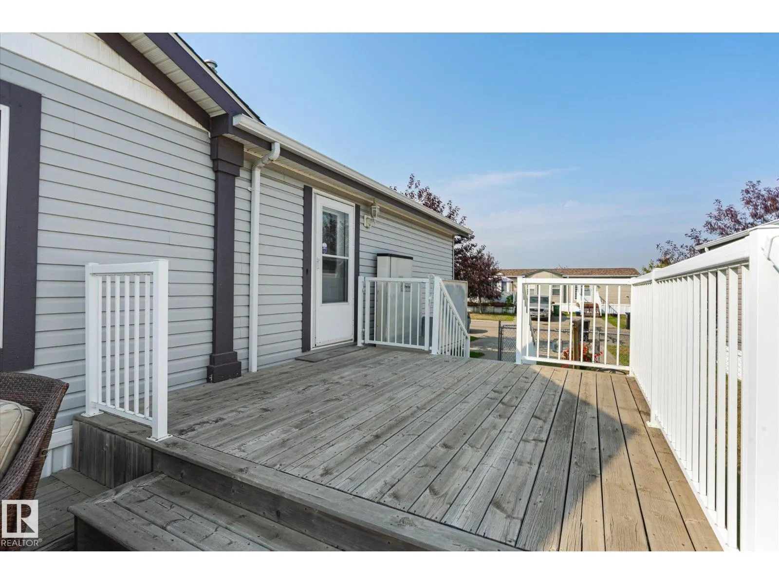 251 Oak Wood DR NW