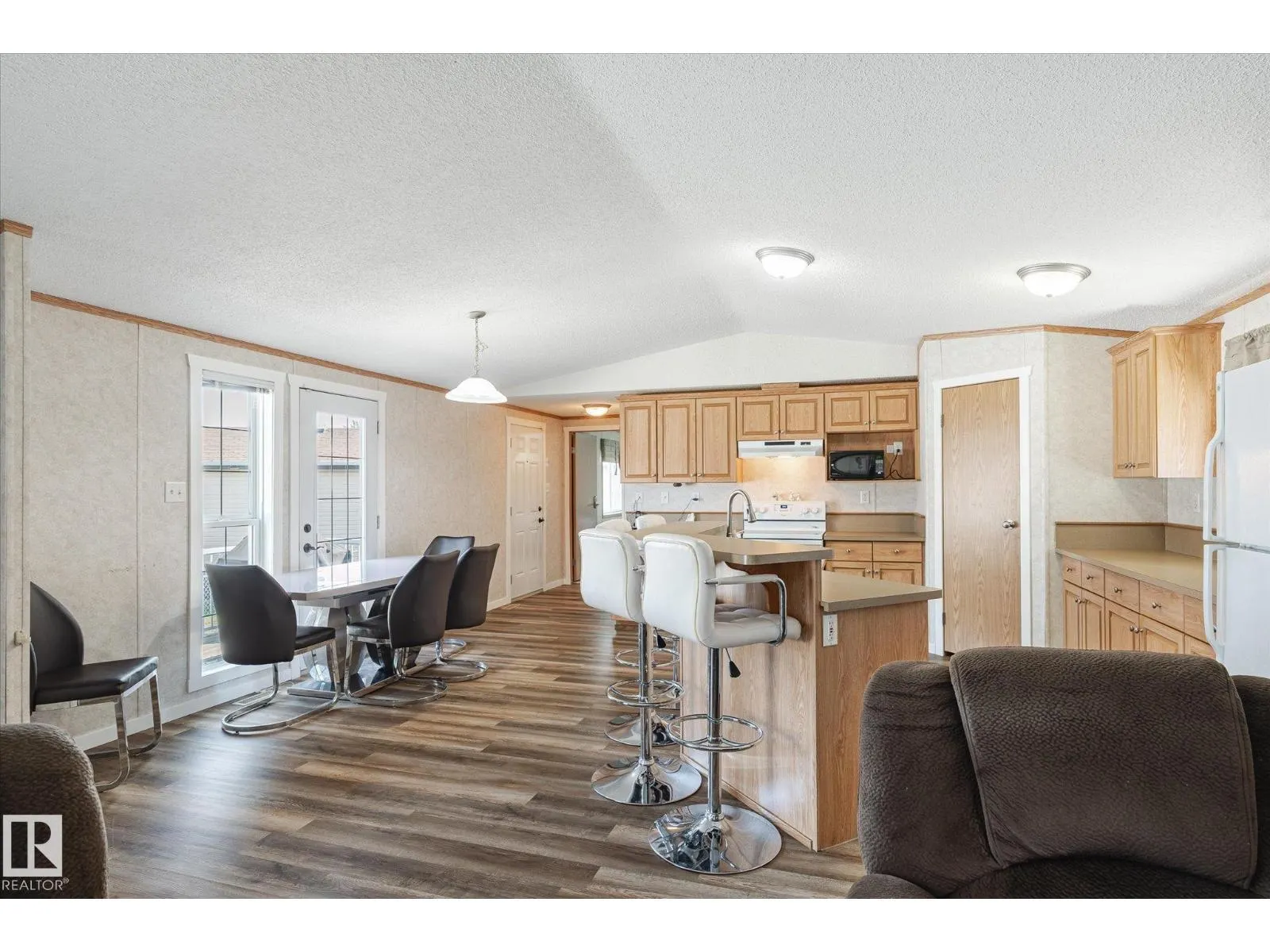 251 Oak Wood DR NW