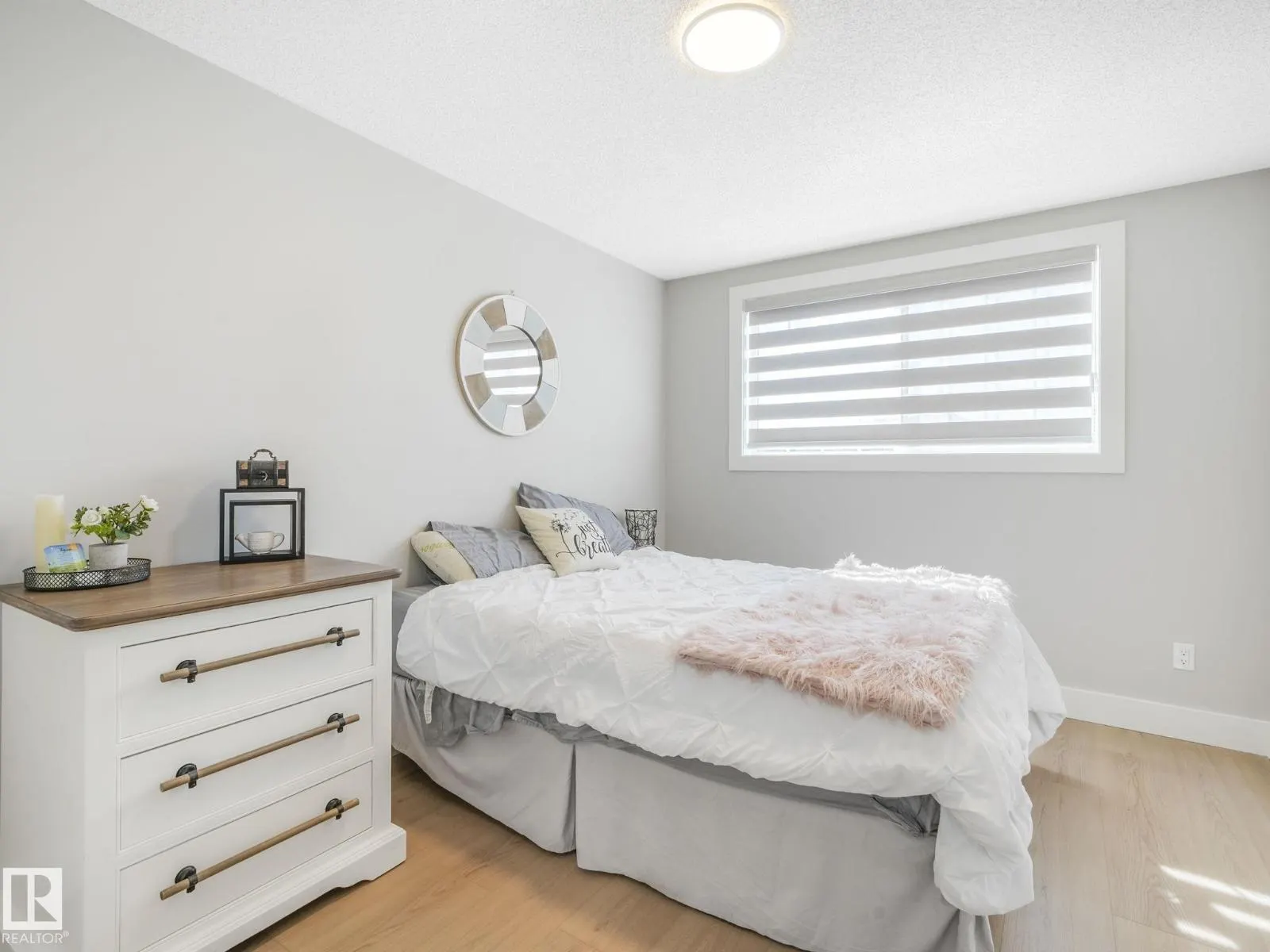 10336 178 AV NW