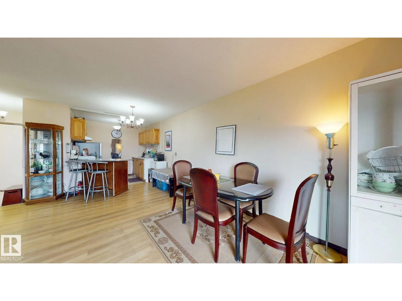 #203 9028 JASPER AV NW