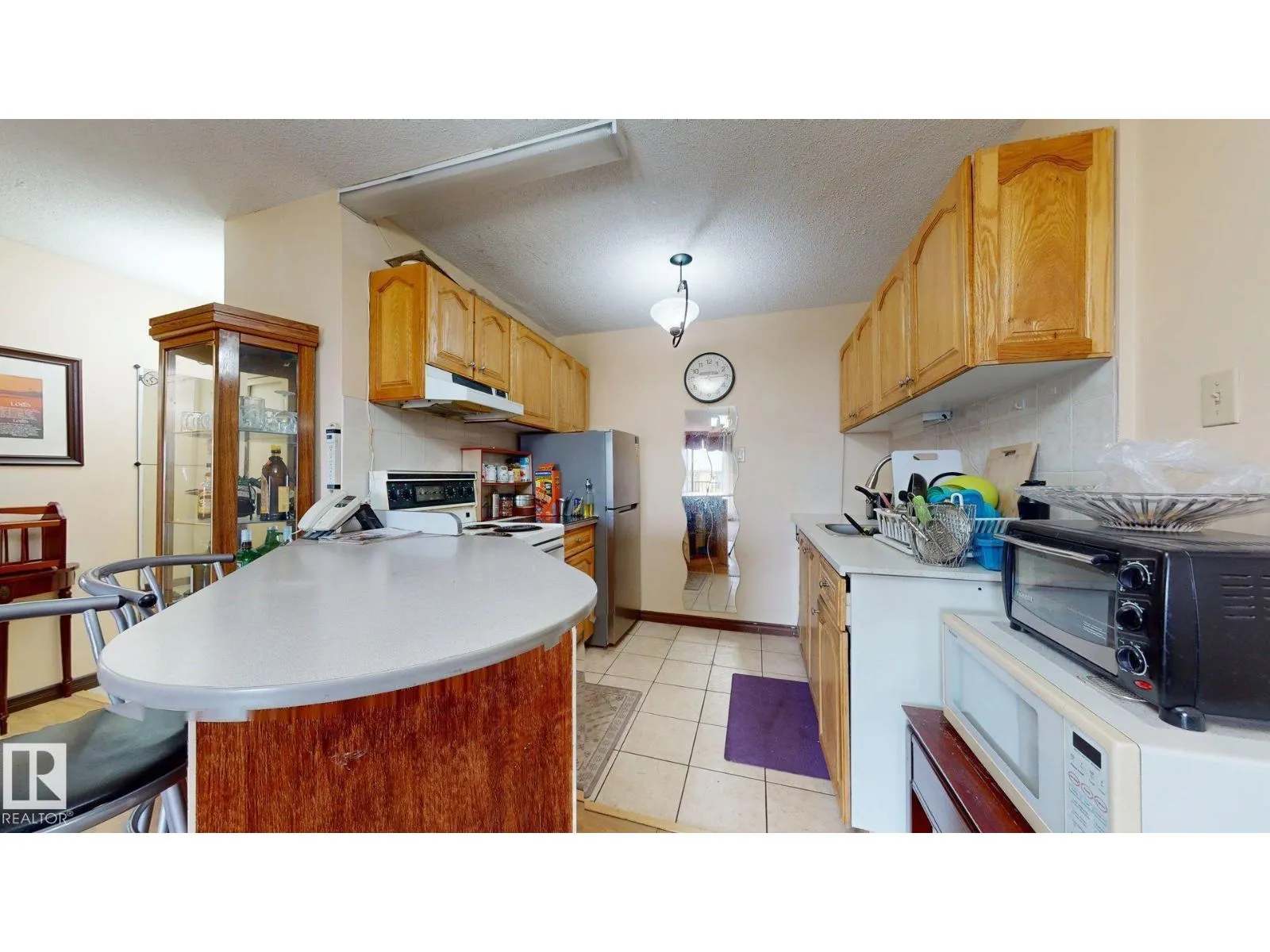 #203 9028 JASPER AV NW