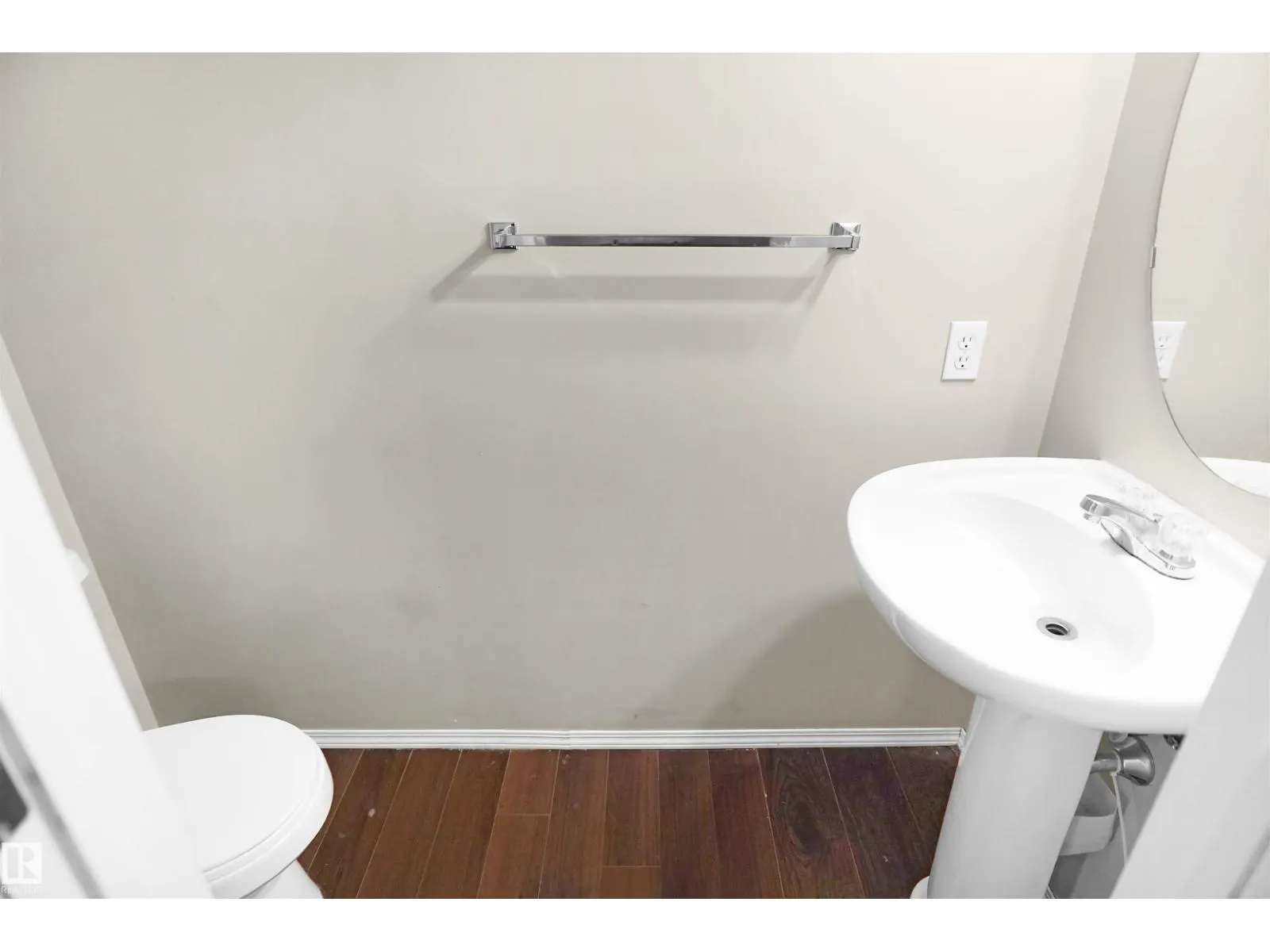 #41 5604 199 ST NW