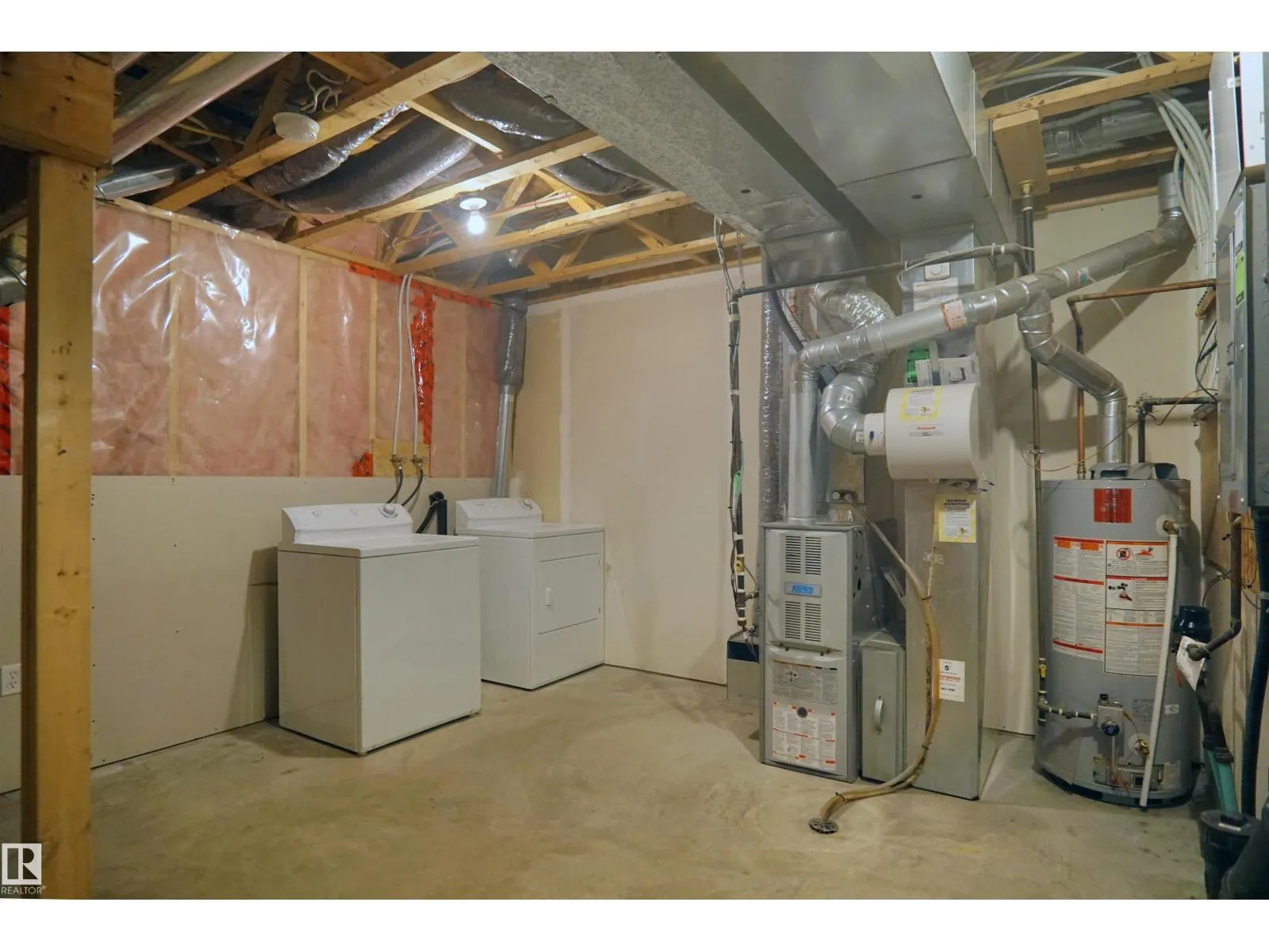 #41 5604 199 ST NW