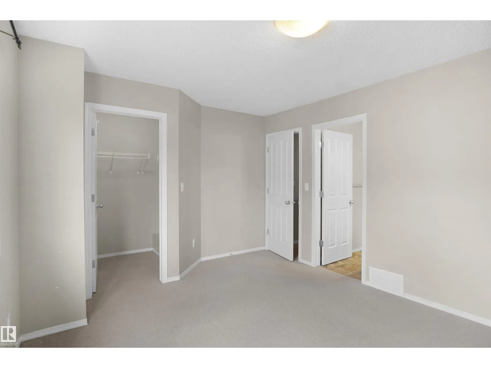 #41 5604 199 ST NW