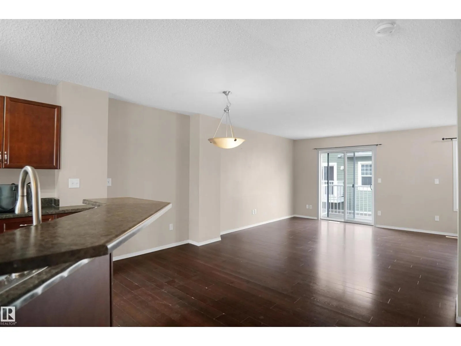 #41 5604 199 ST NW