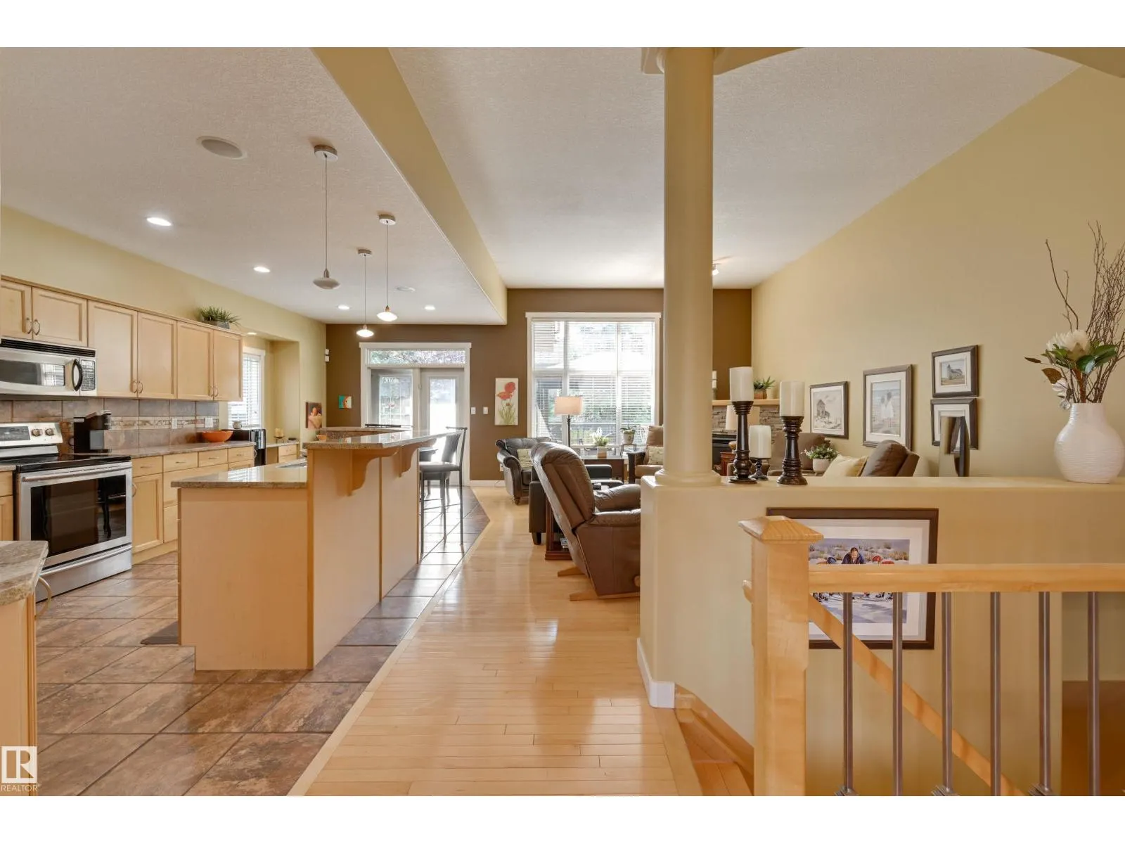 939 HALIBURTON RD NW