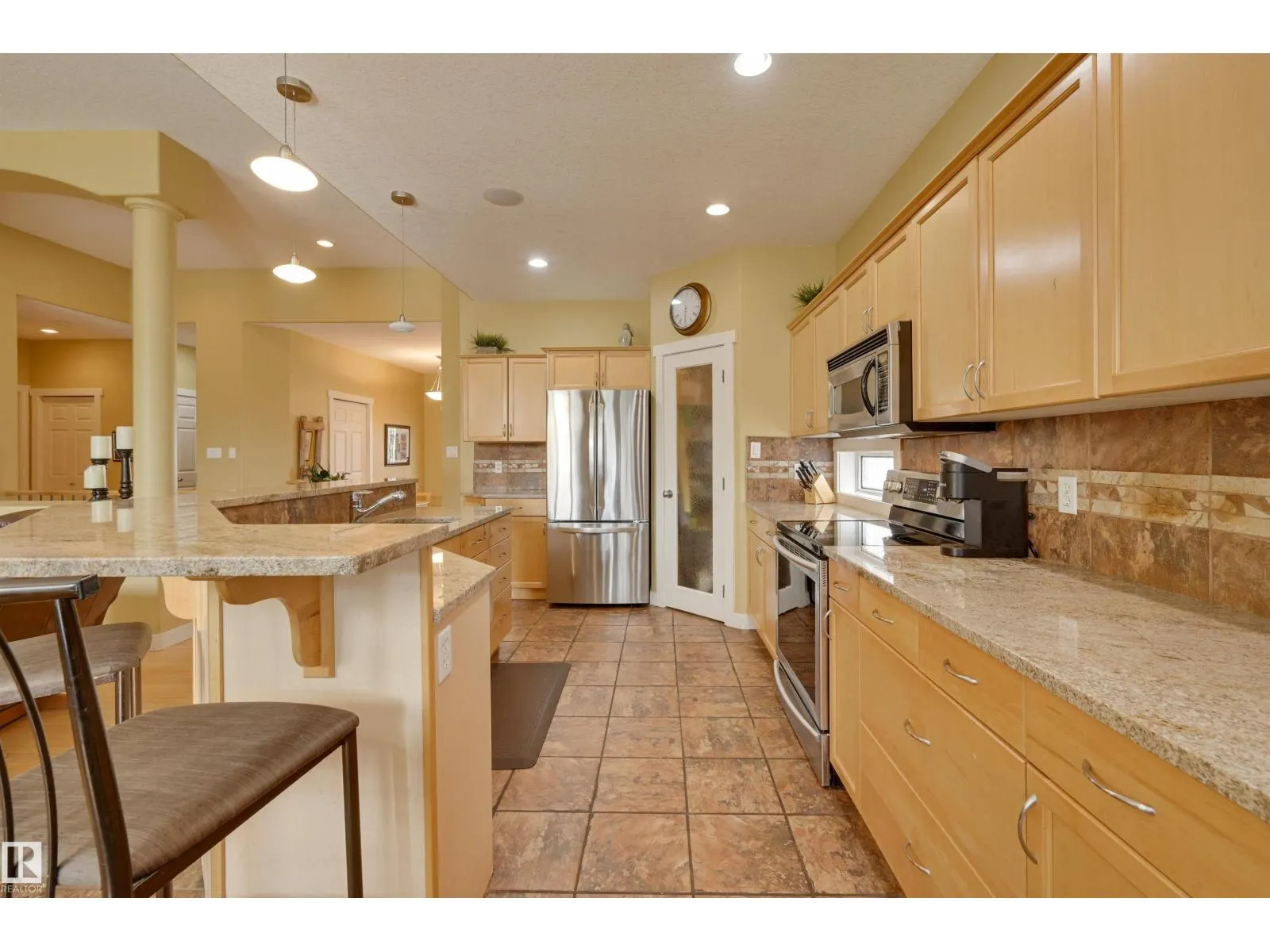 939 HALIBURTON RD NW