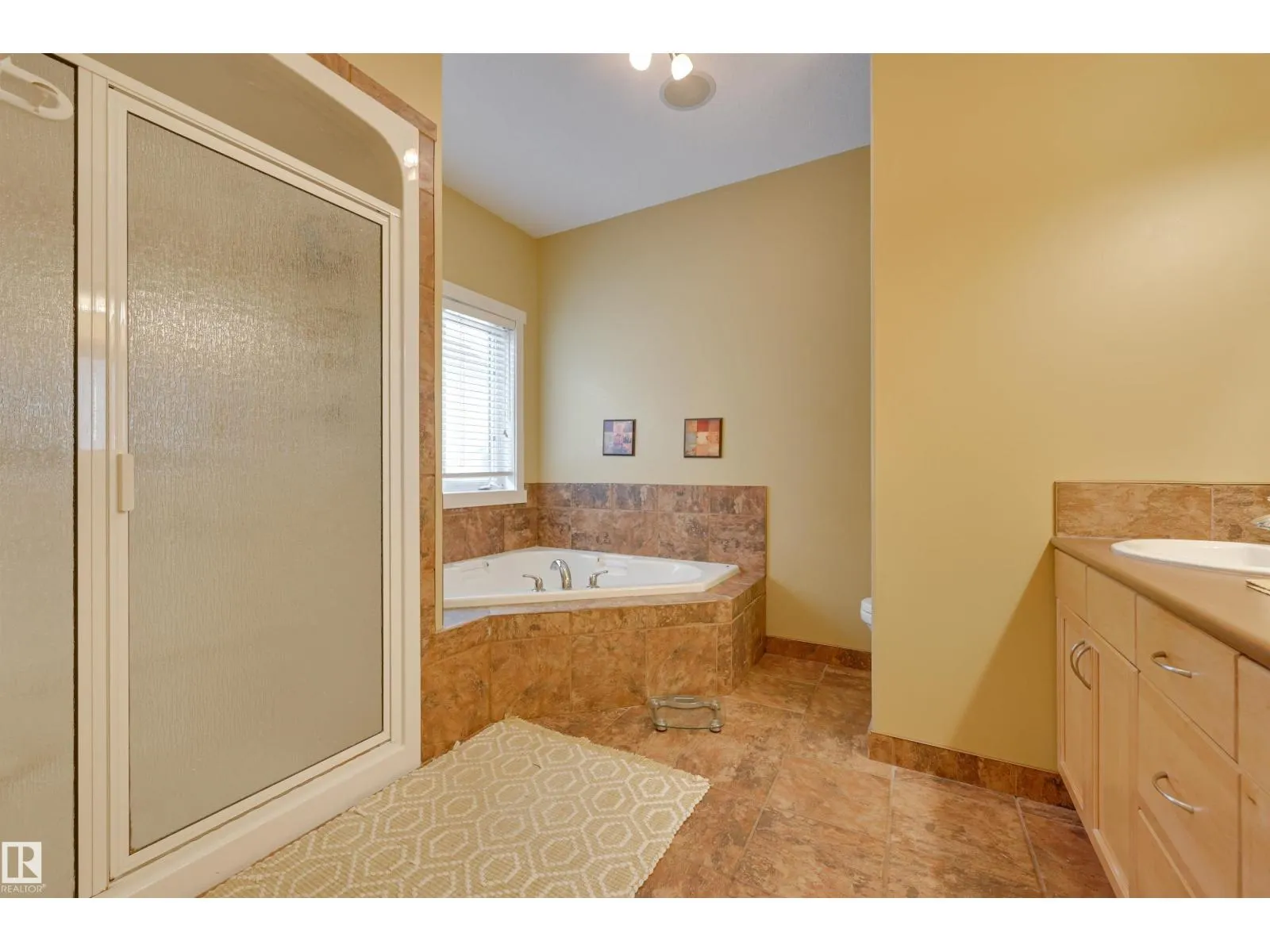 939 HALIBURTON RD NW