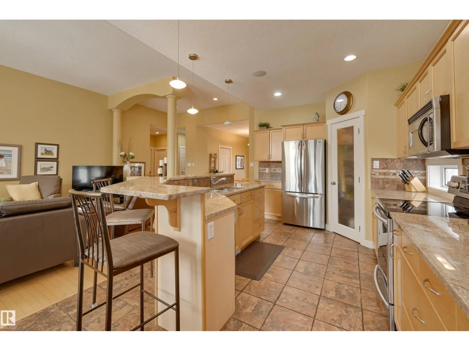 939 HALIBURTON RD NW