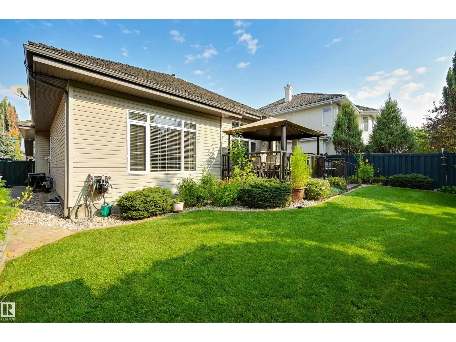 939 HALIBURTON RD NW