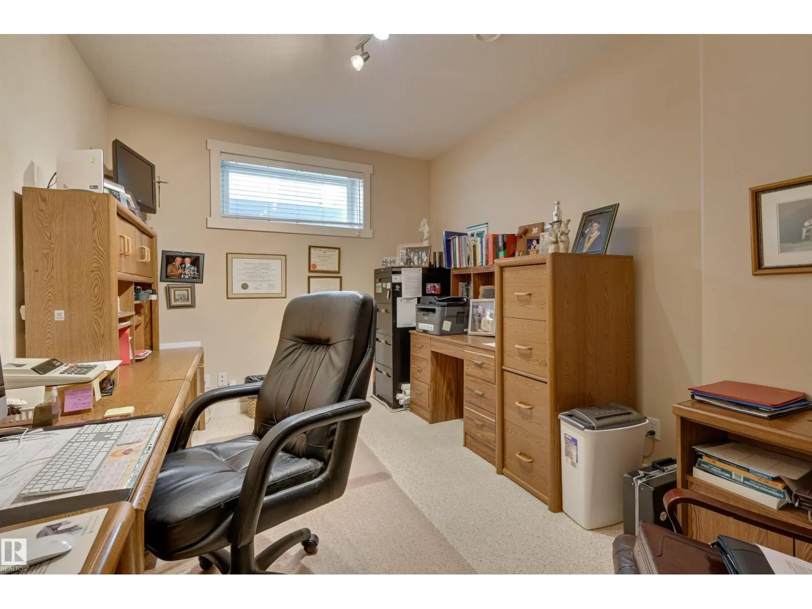 939 HALIBURTON RD NW