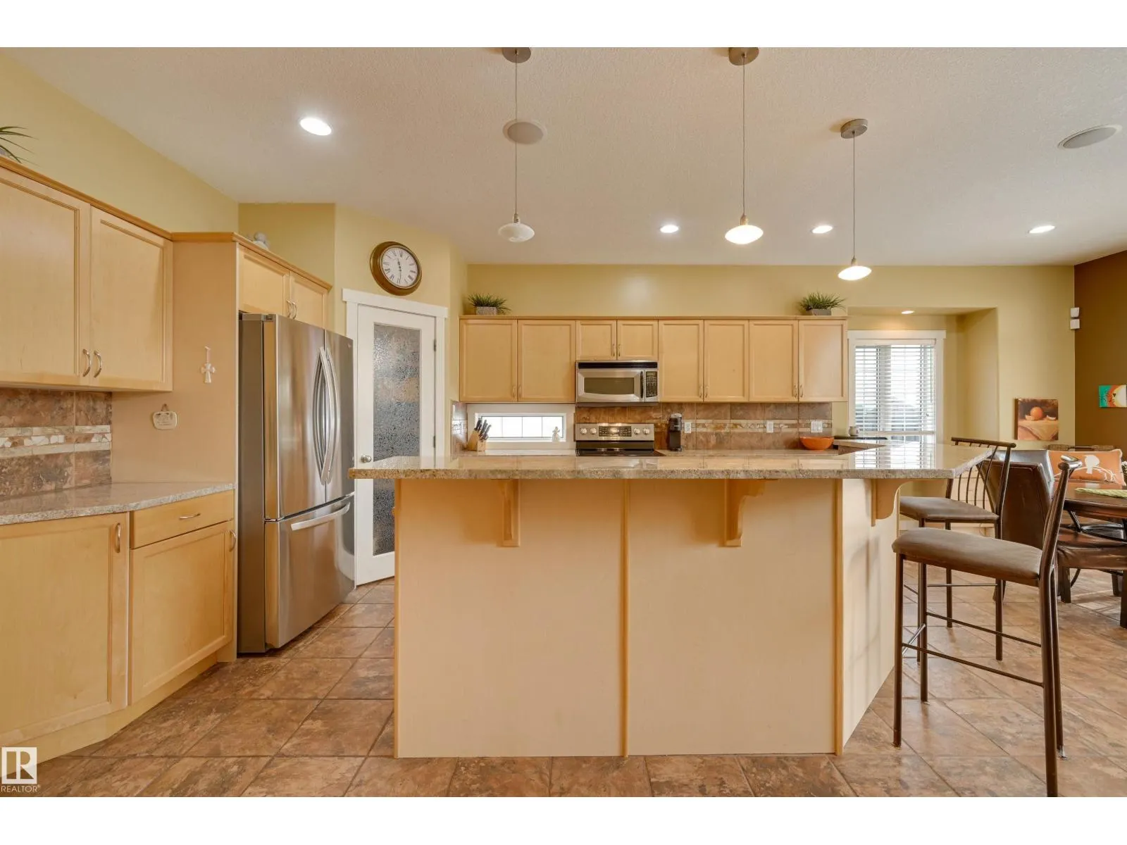 939 HALIBURTON RD NW