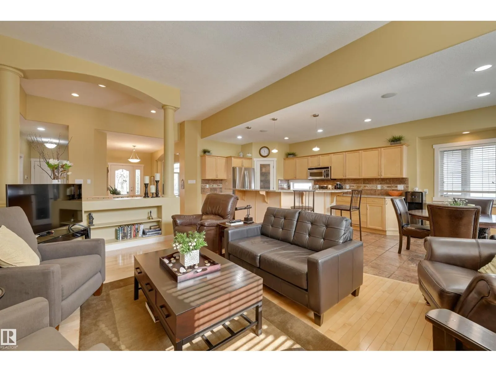 939 HALIBURTON RD NW