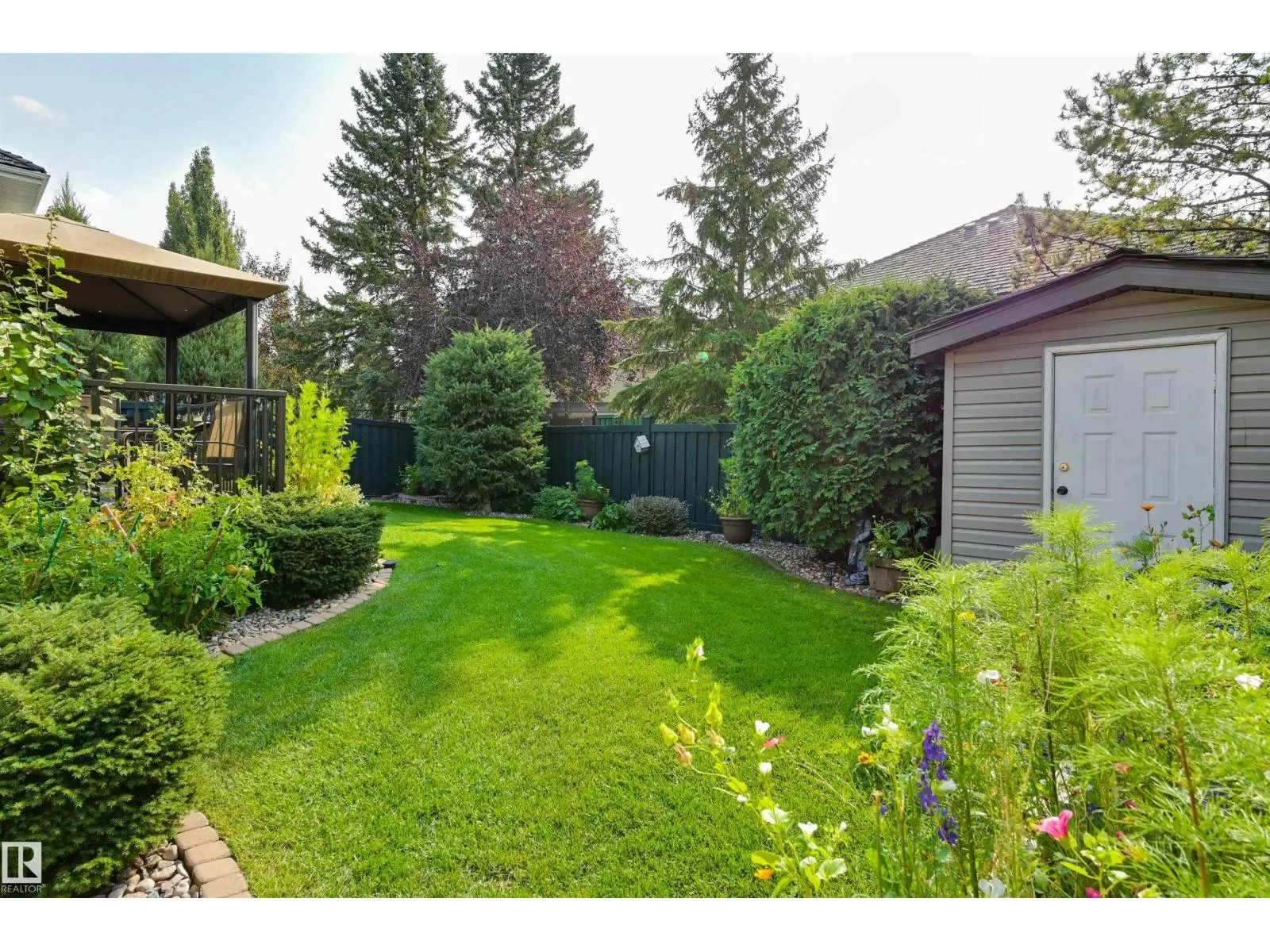 939 HALIBURTON RD NW