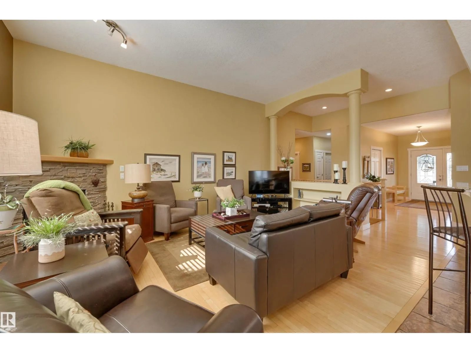 939 HALIBURTON RD NW