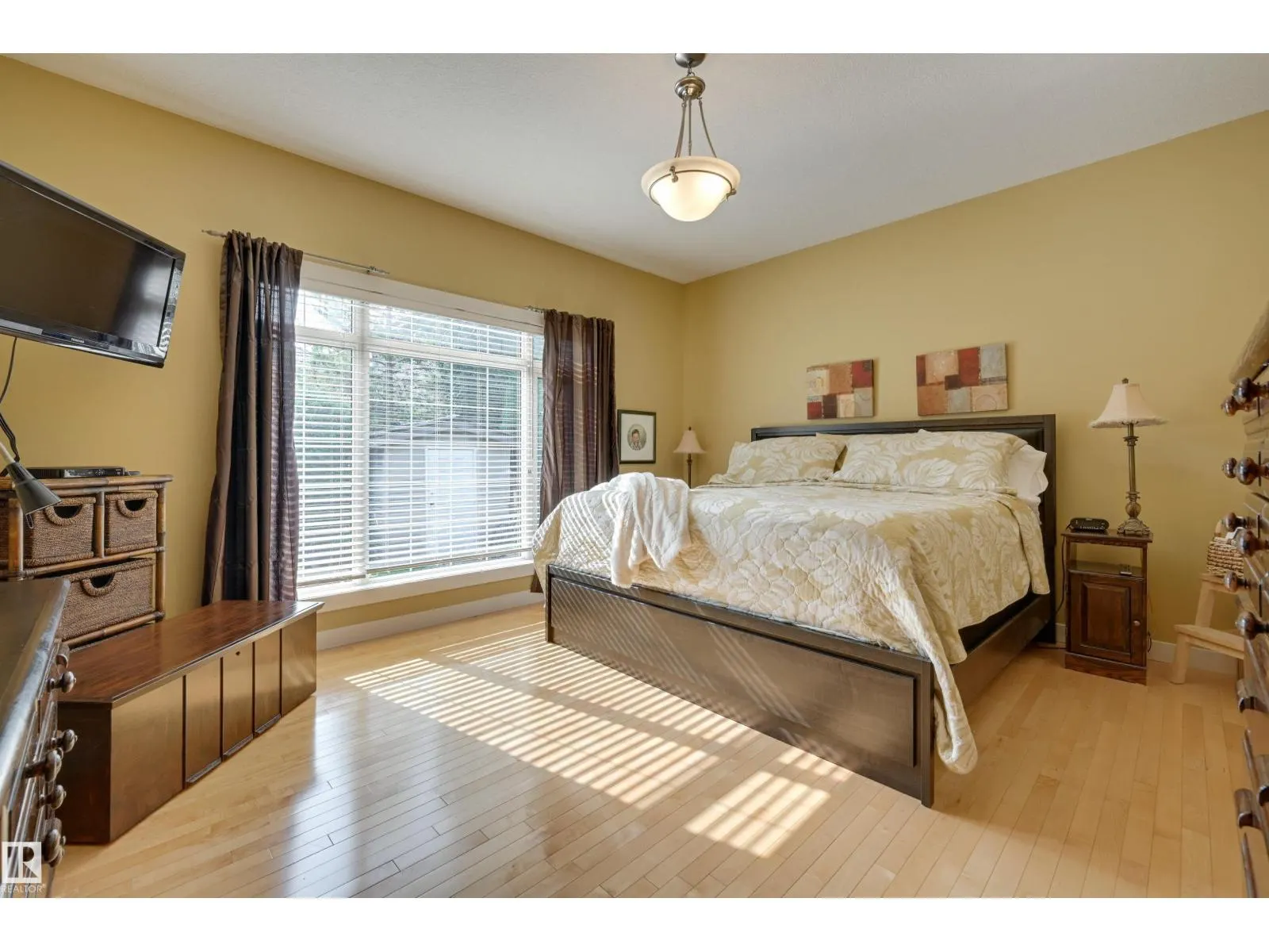 939 HALIBURTON RD NW