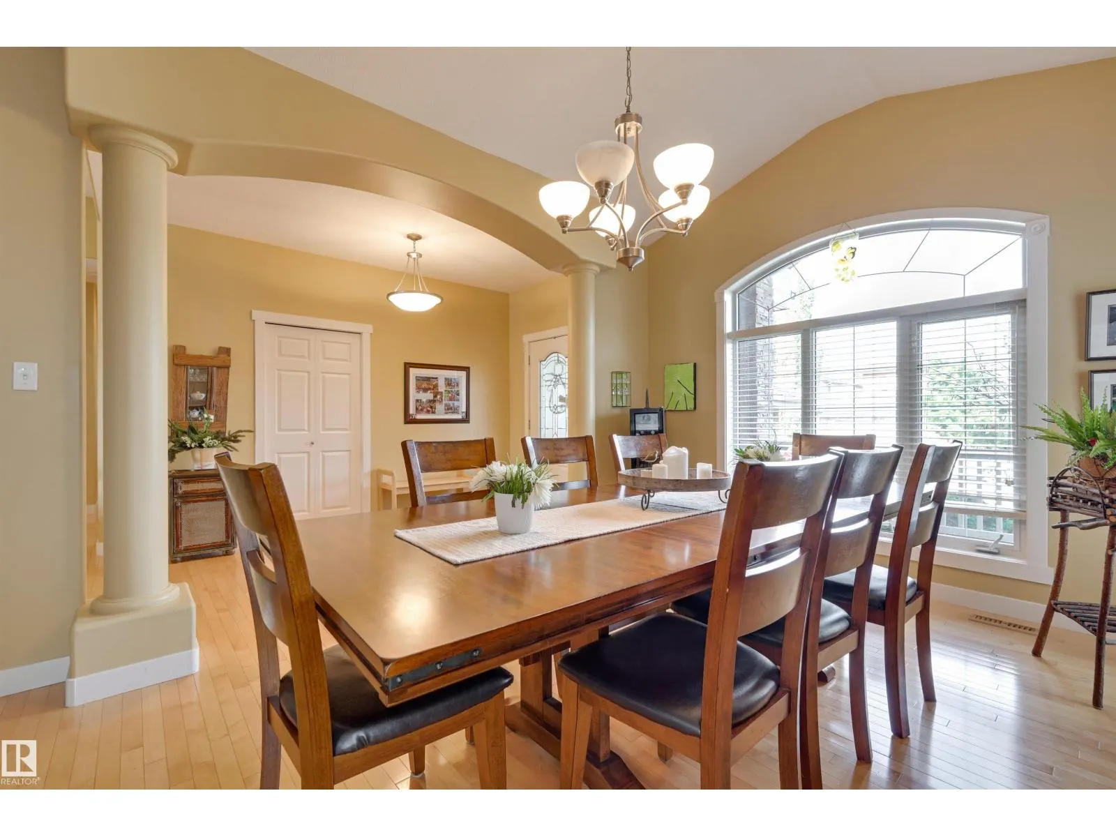 939 HALIBURTON RD NW