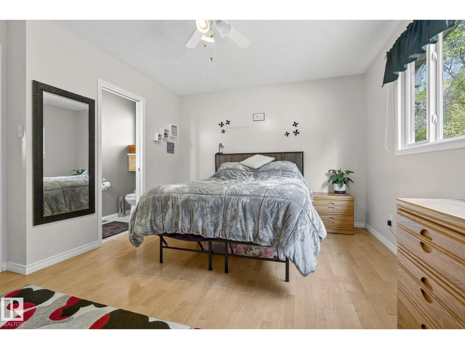 4 FINCH CR