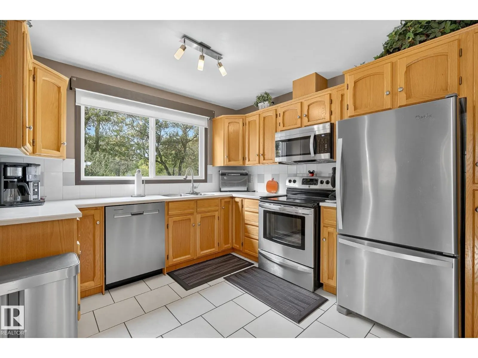 4 FINCH CR