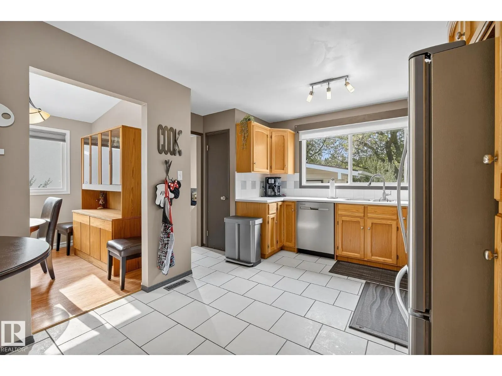 4 FINCH CR