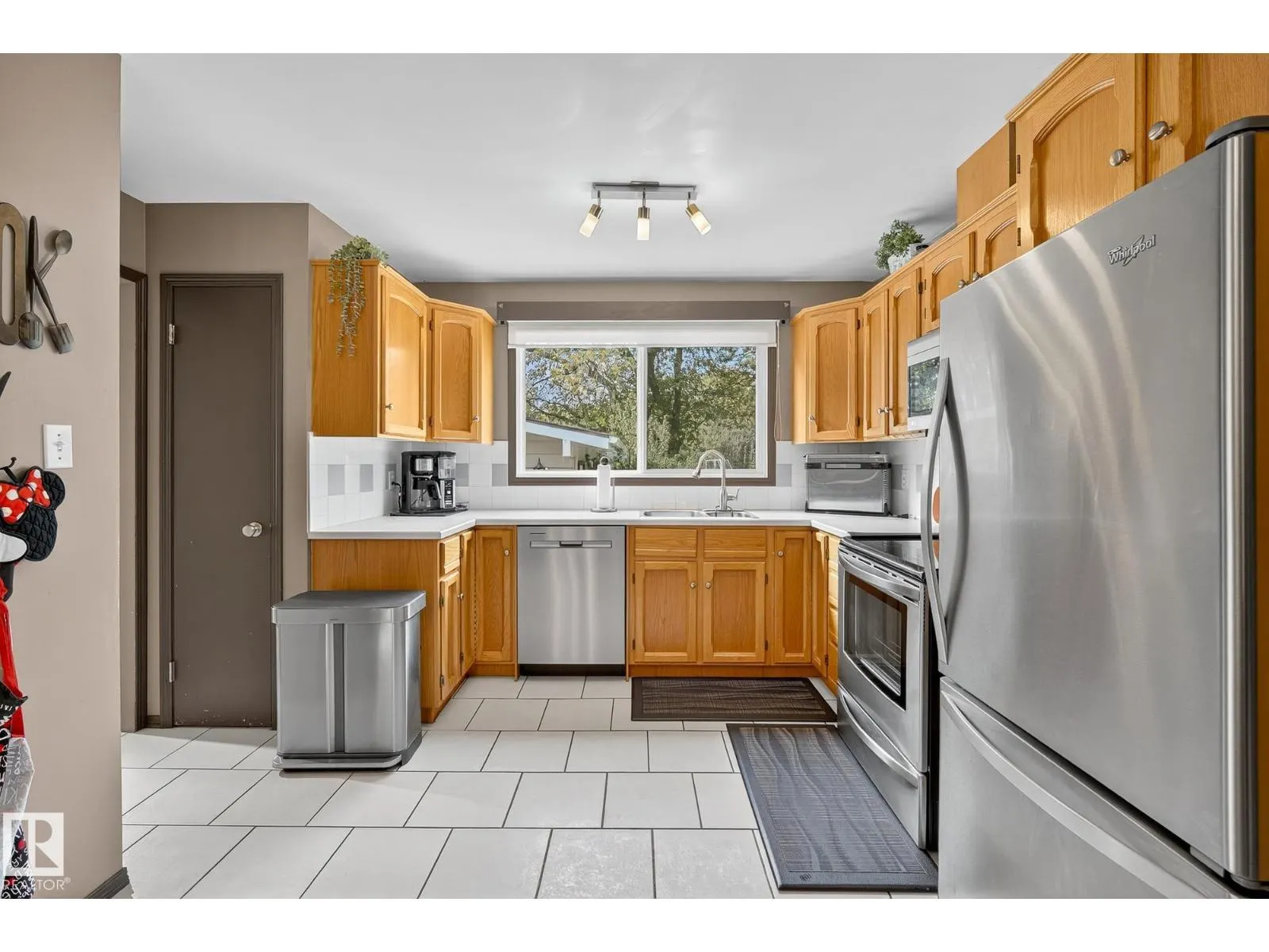 4 FINCH CR