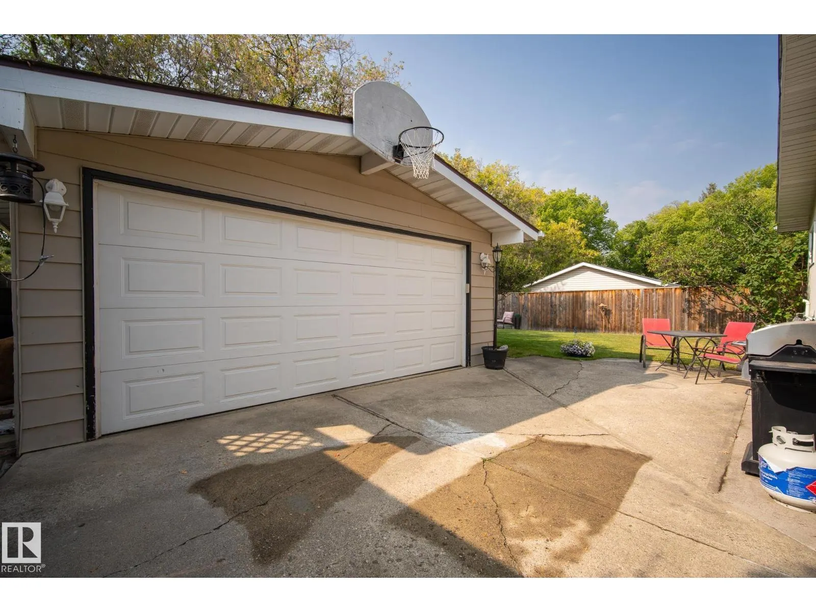 4 FINCH CR