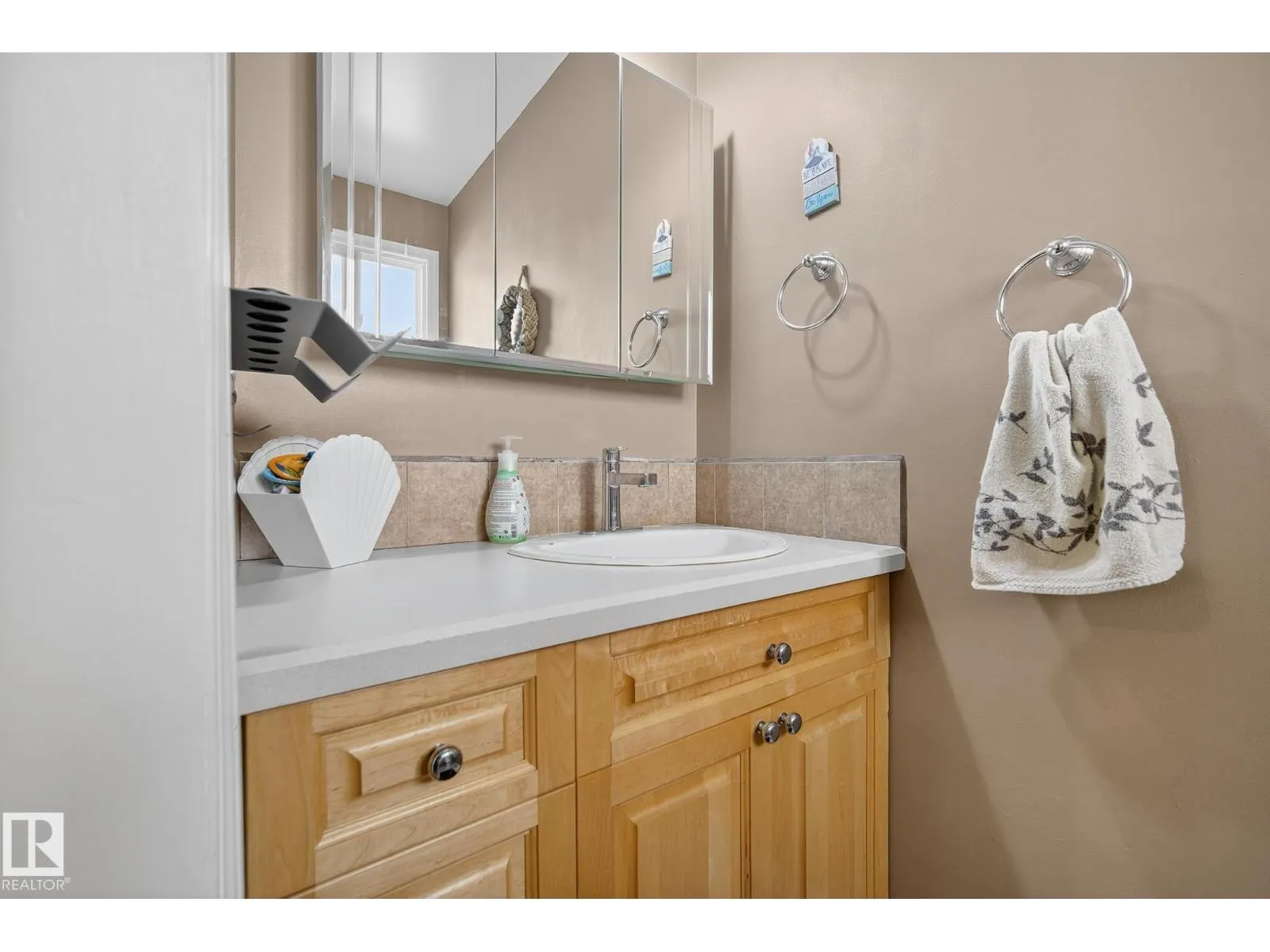 4 FINCH CR
