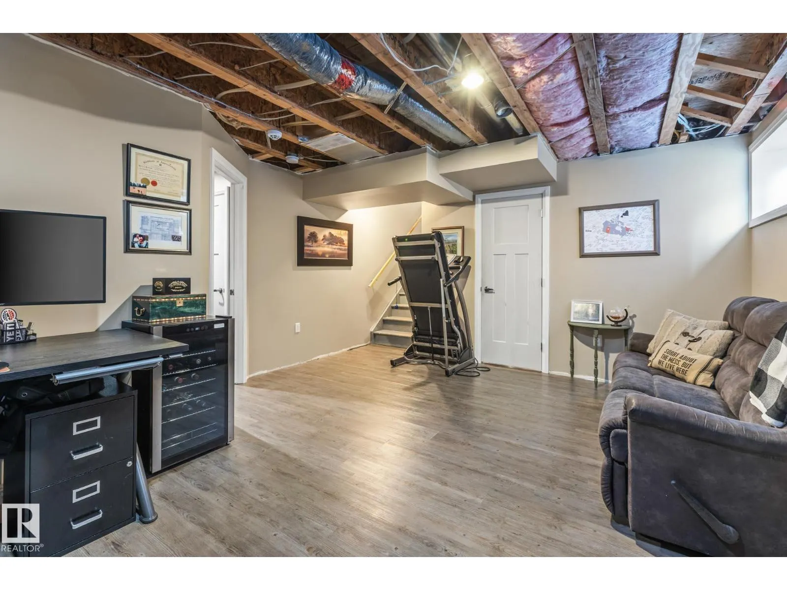100 SHEPPARD WY