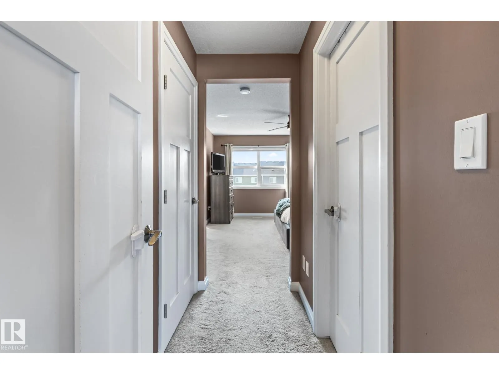 100 SHEPPARD WY