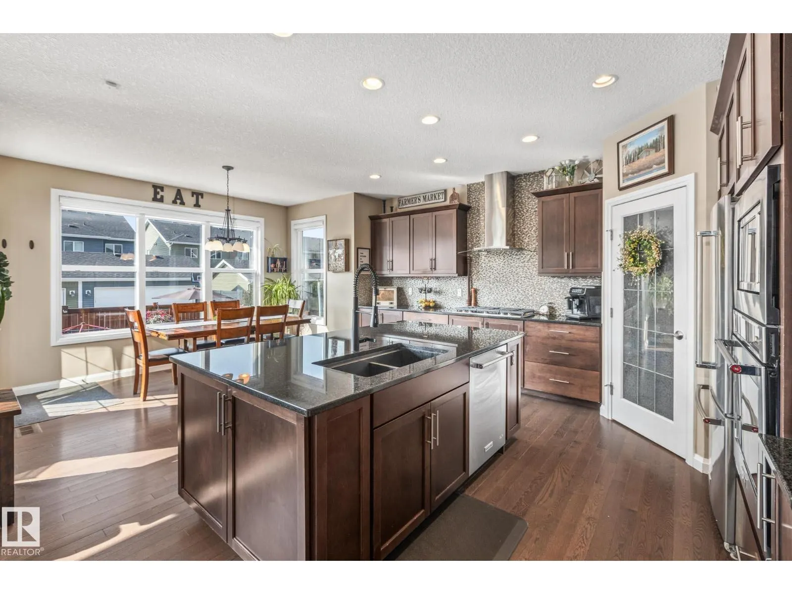 100 SHEPPARD WY