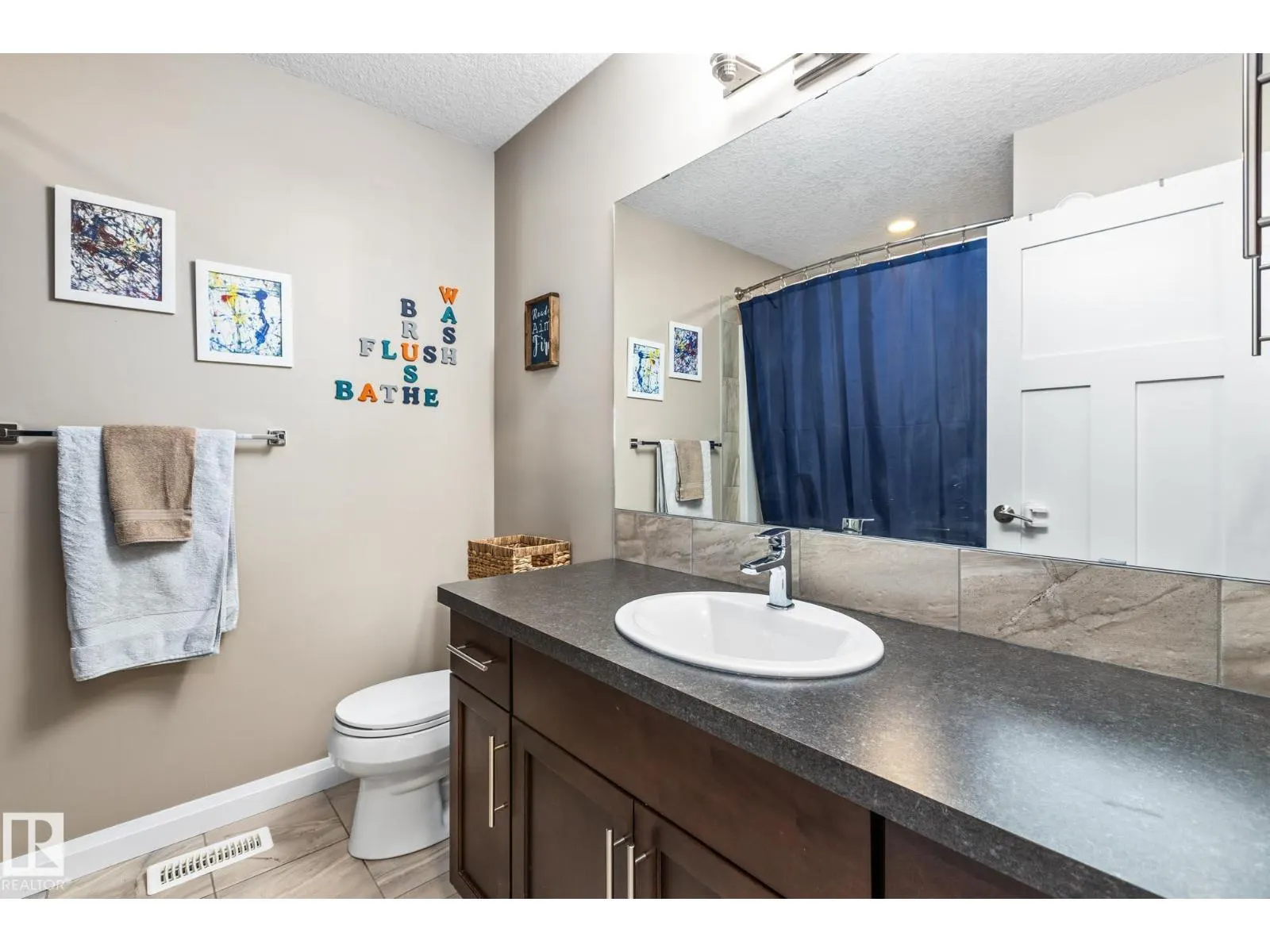 100 SHEPPARD WY