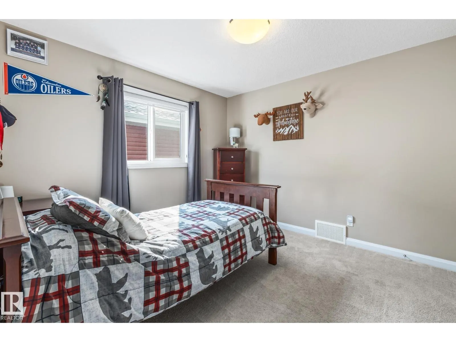 100 SHEPPARD WY