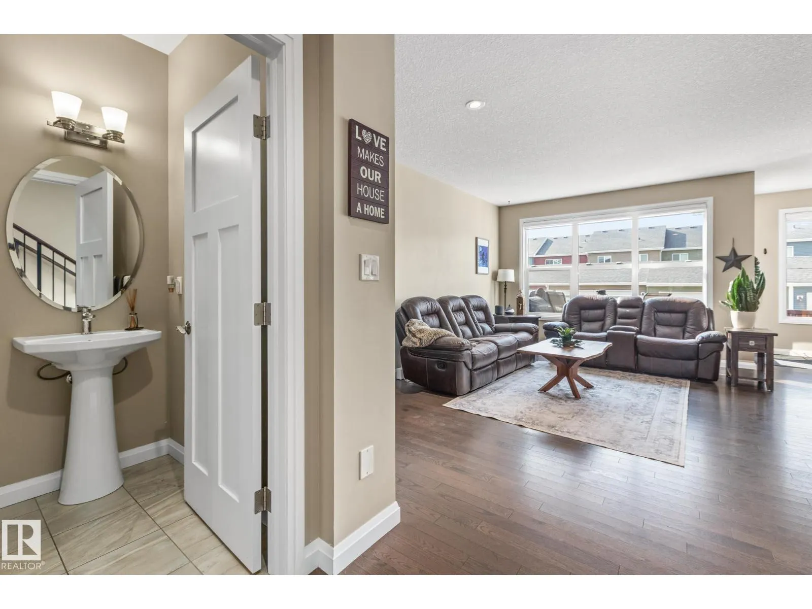 100 SHEPPARD WY