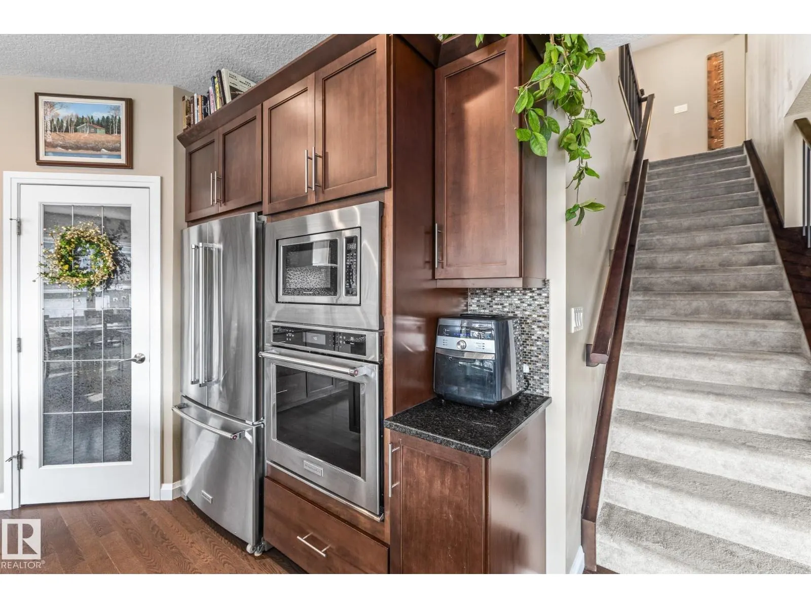 100 SHEPPARD WY