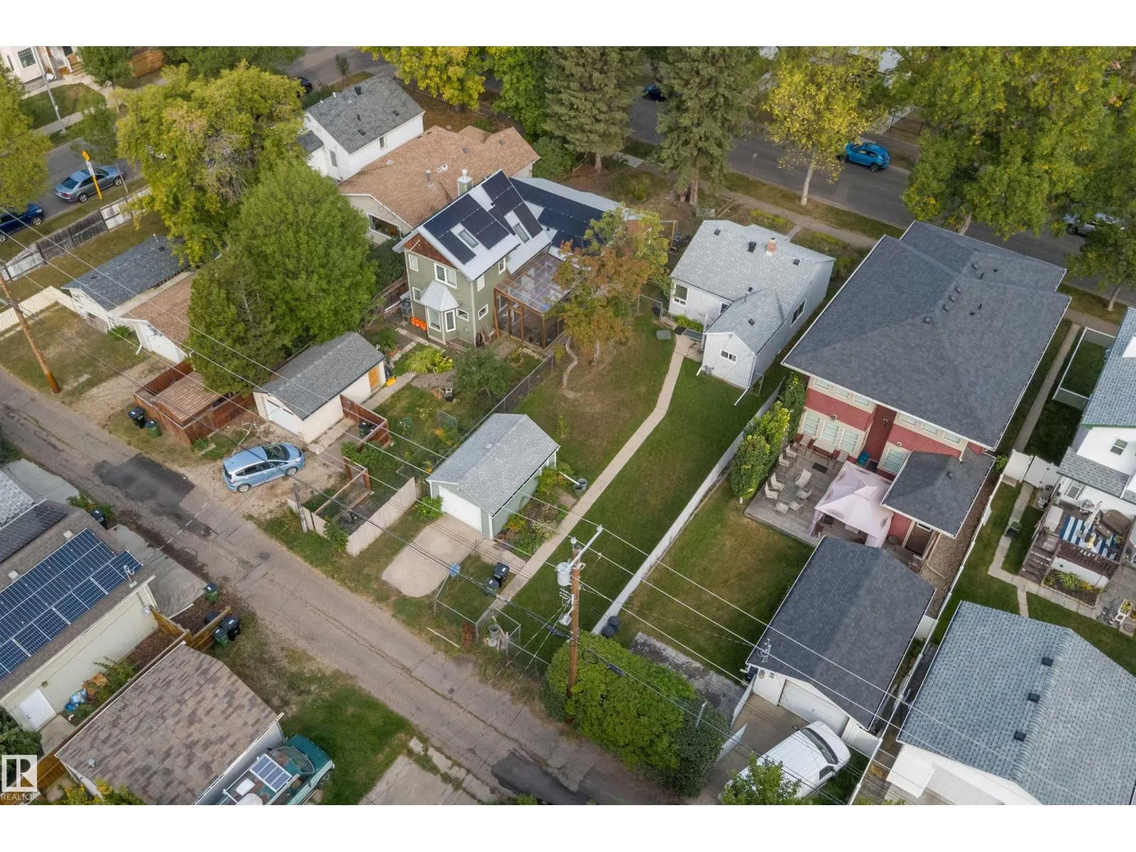 9753 79 AV NW
