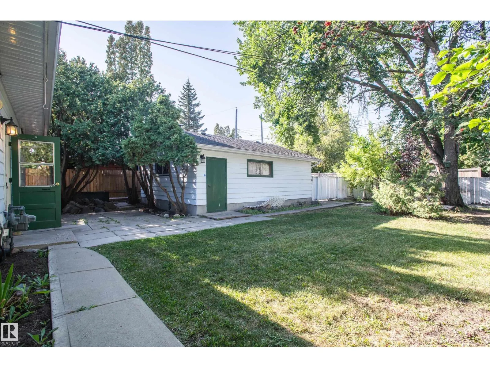 4212 122 ST NW