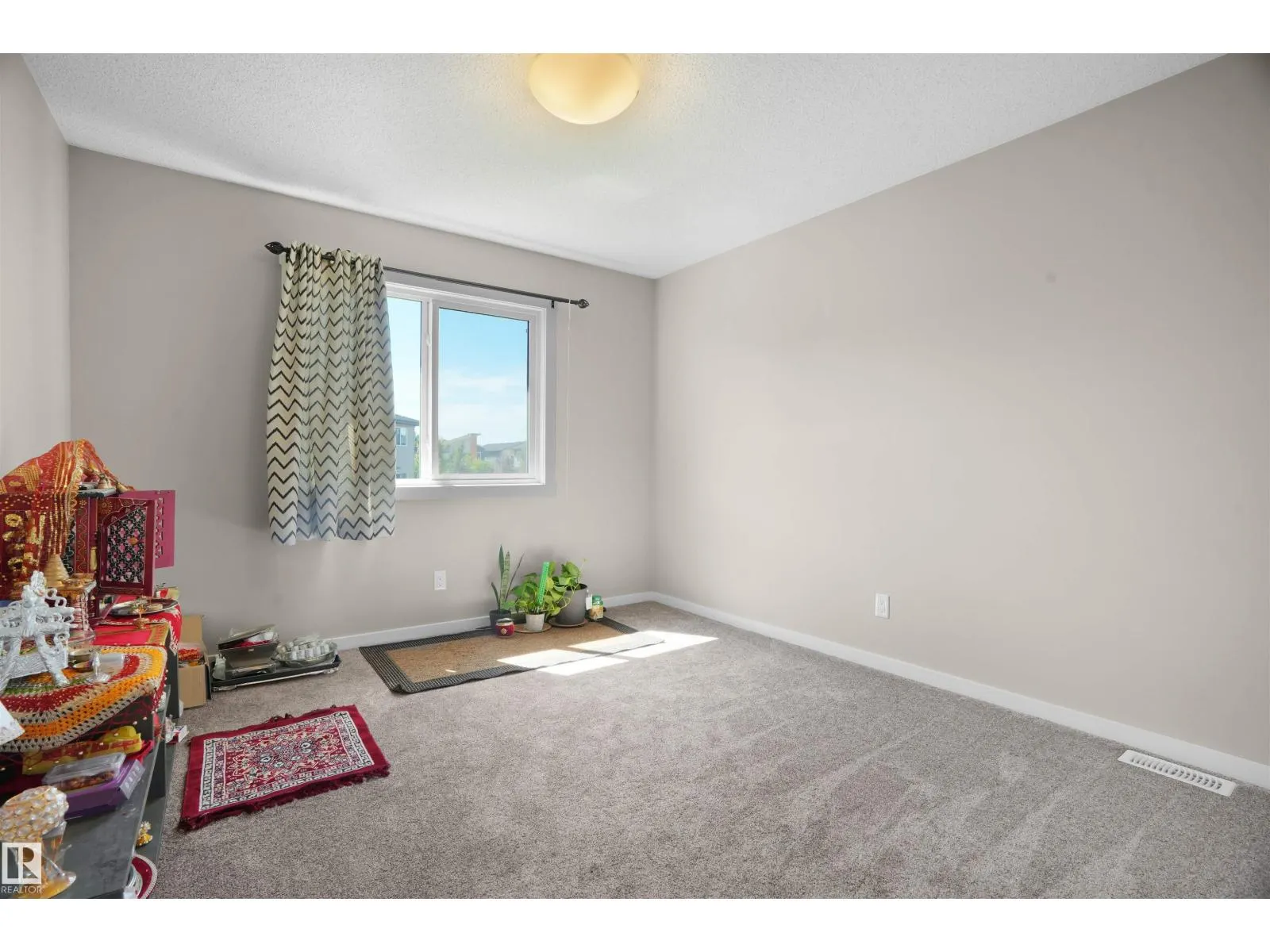 4015 6 AV SW SW