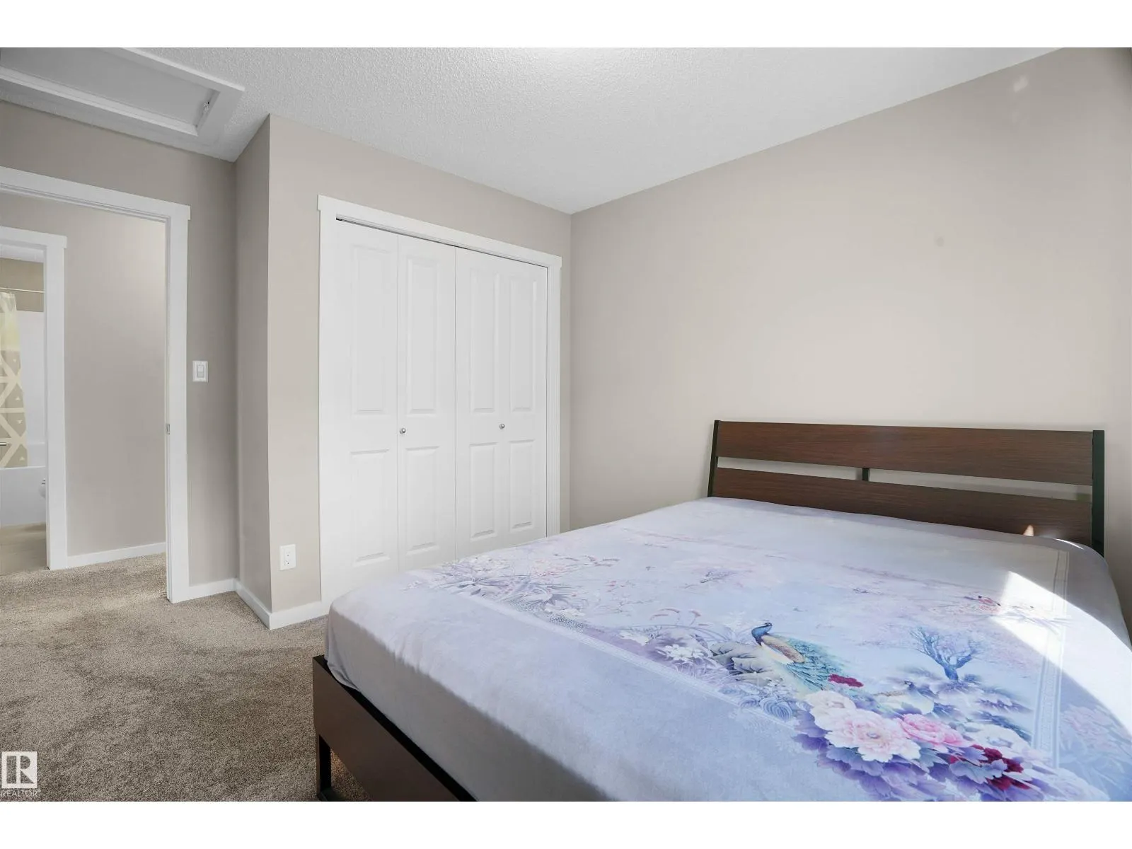 4015 6 AV SW SW