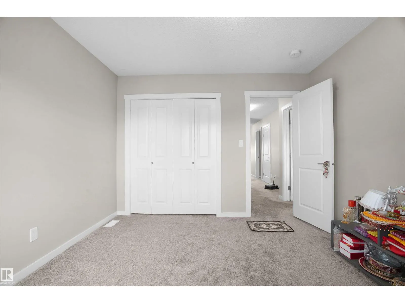 4015 6 AV SW SW