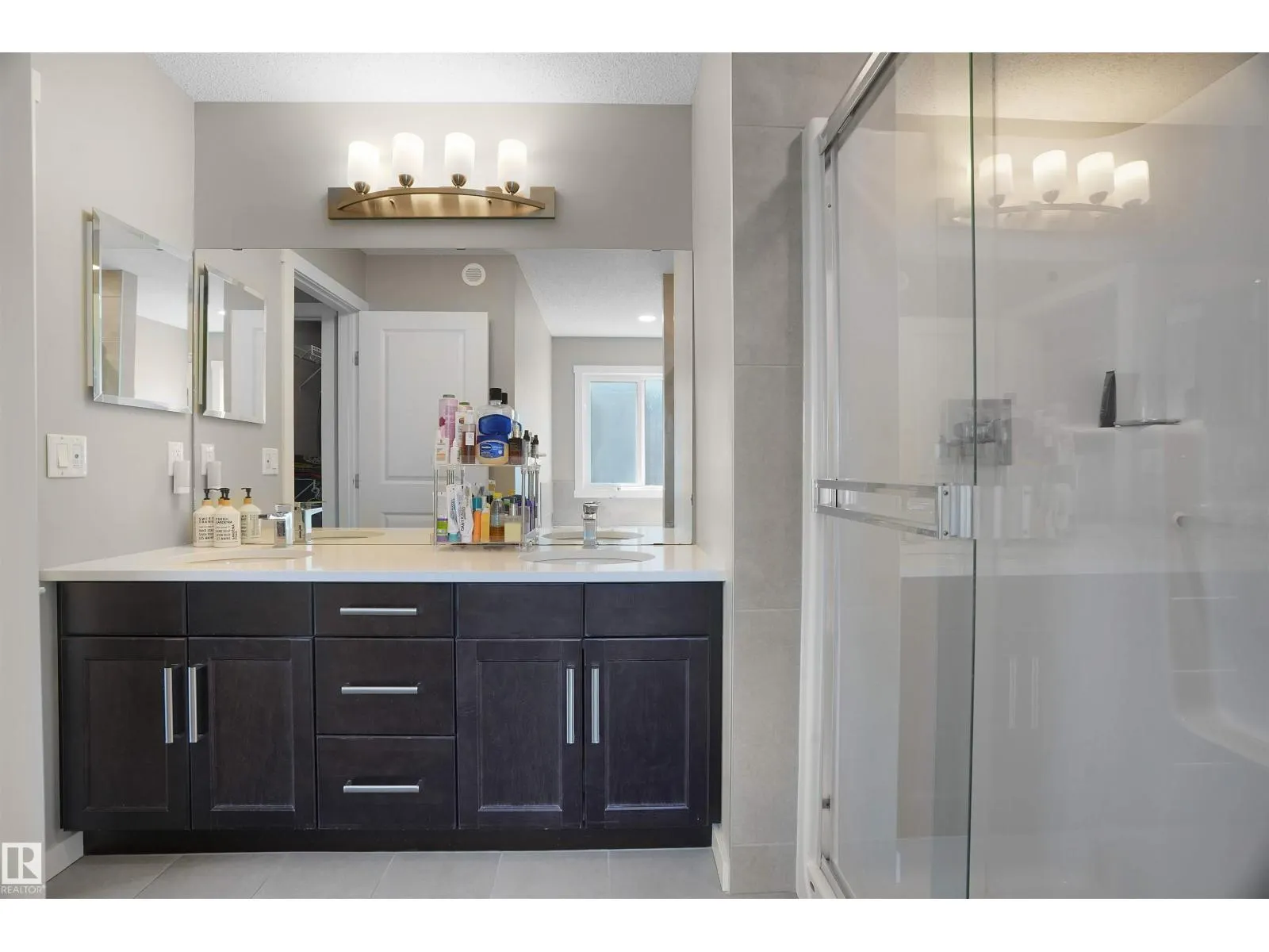 4015 6 AV SW SW