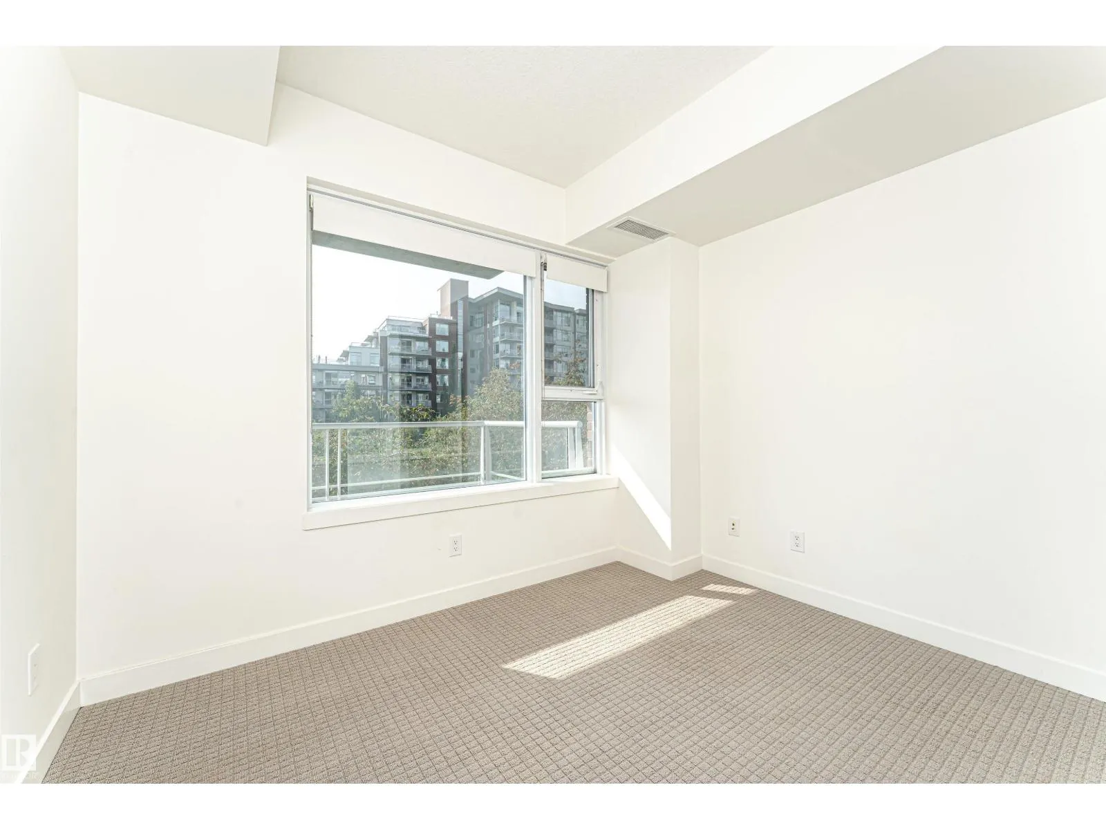 #207 2612 109 ST NW