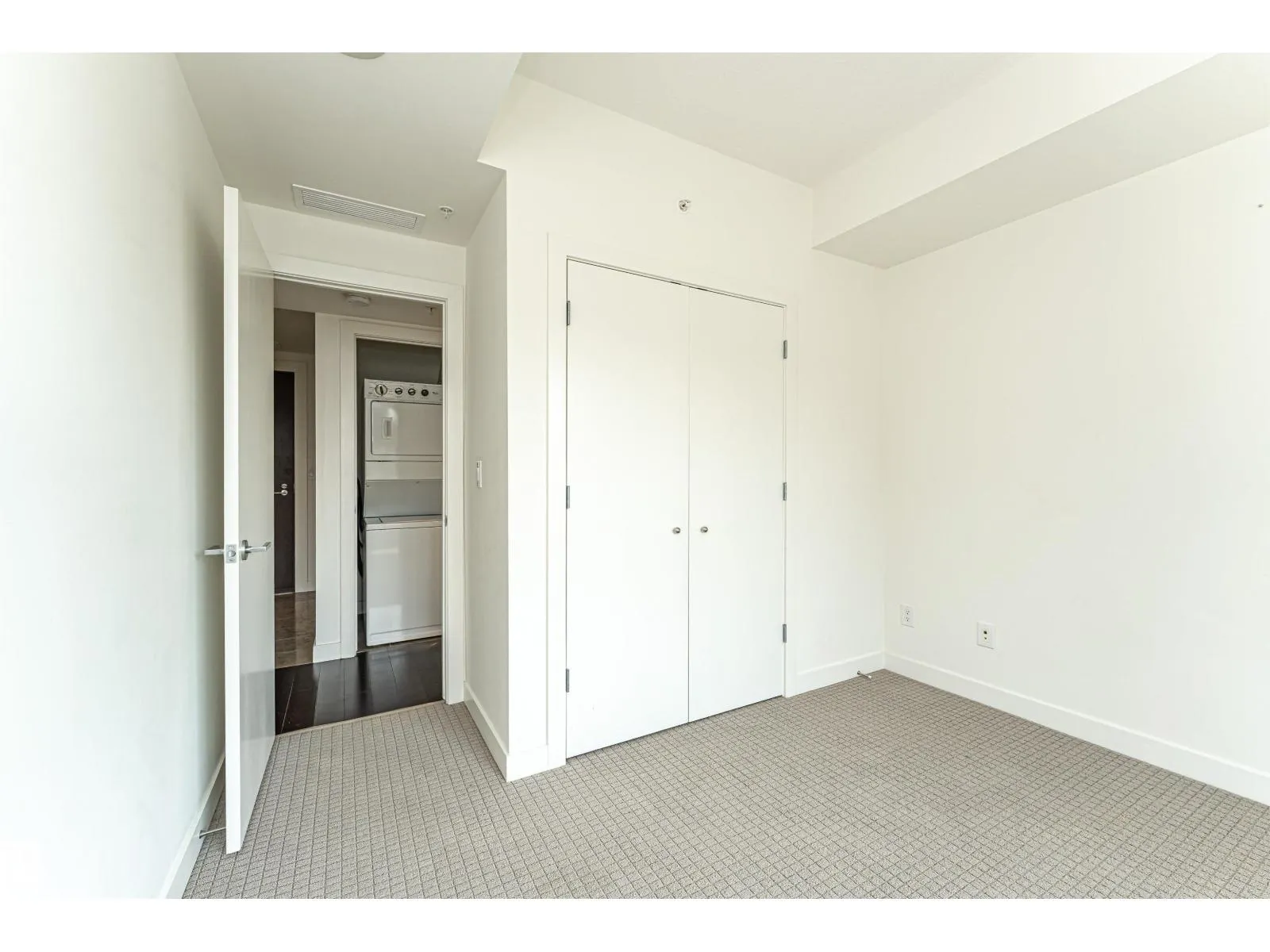 #207 2612 109 ST NW