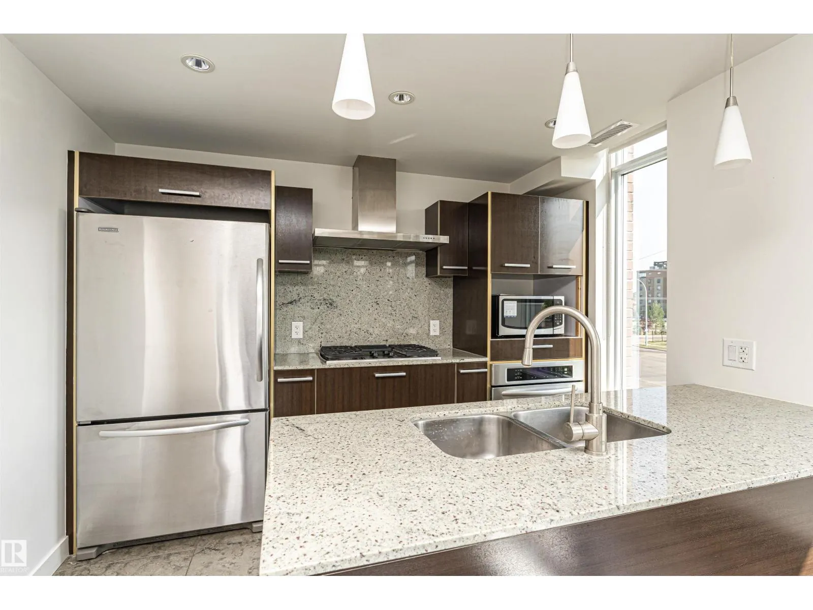 #207 2612 109 ST NW