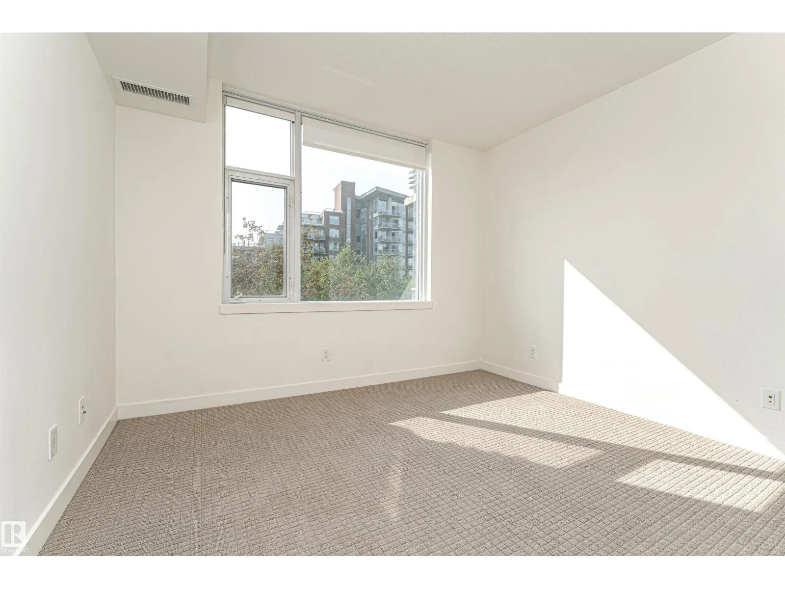 #207 2612 109 ST NW