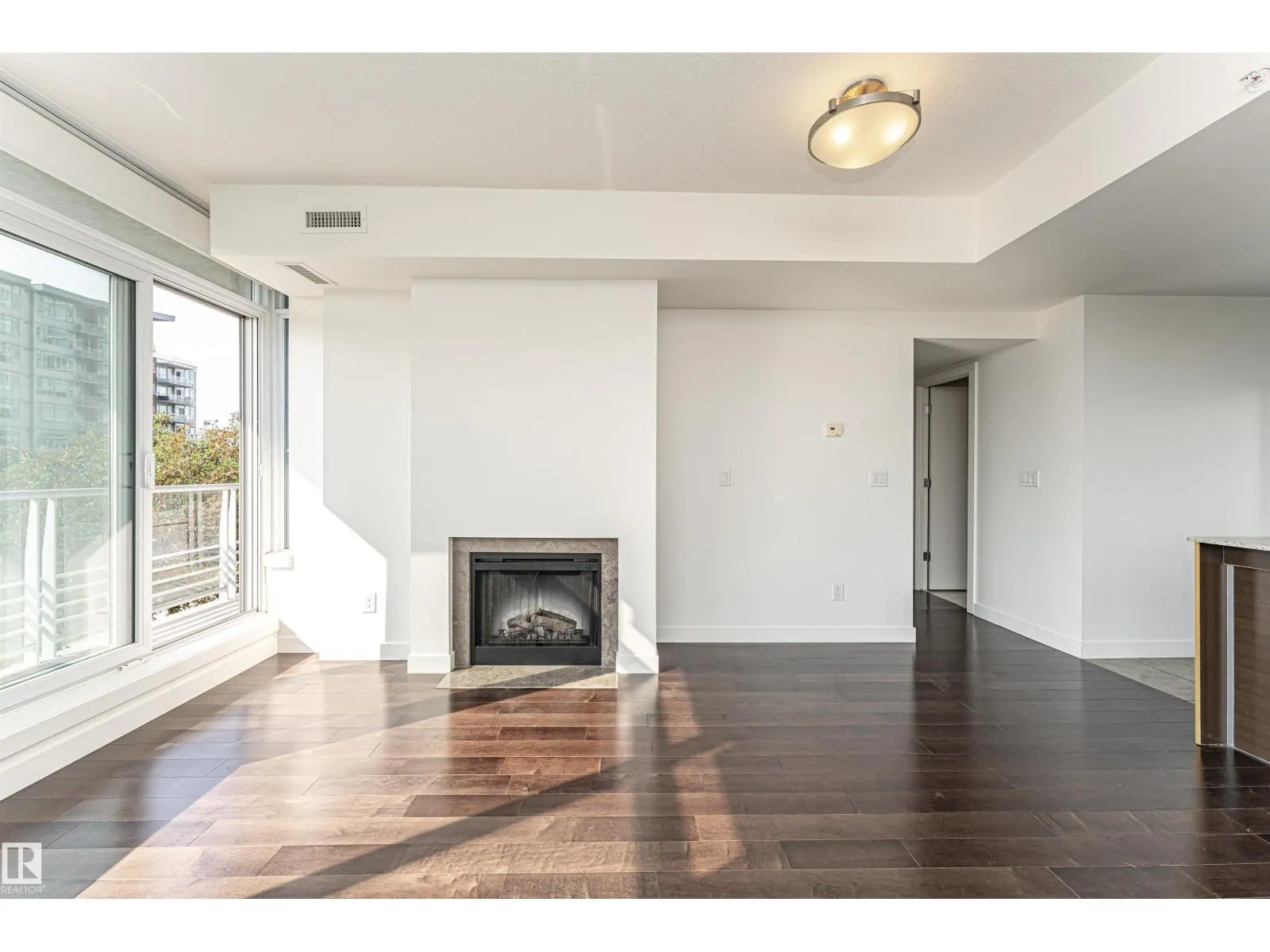 #207 2612 109 ST NW