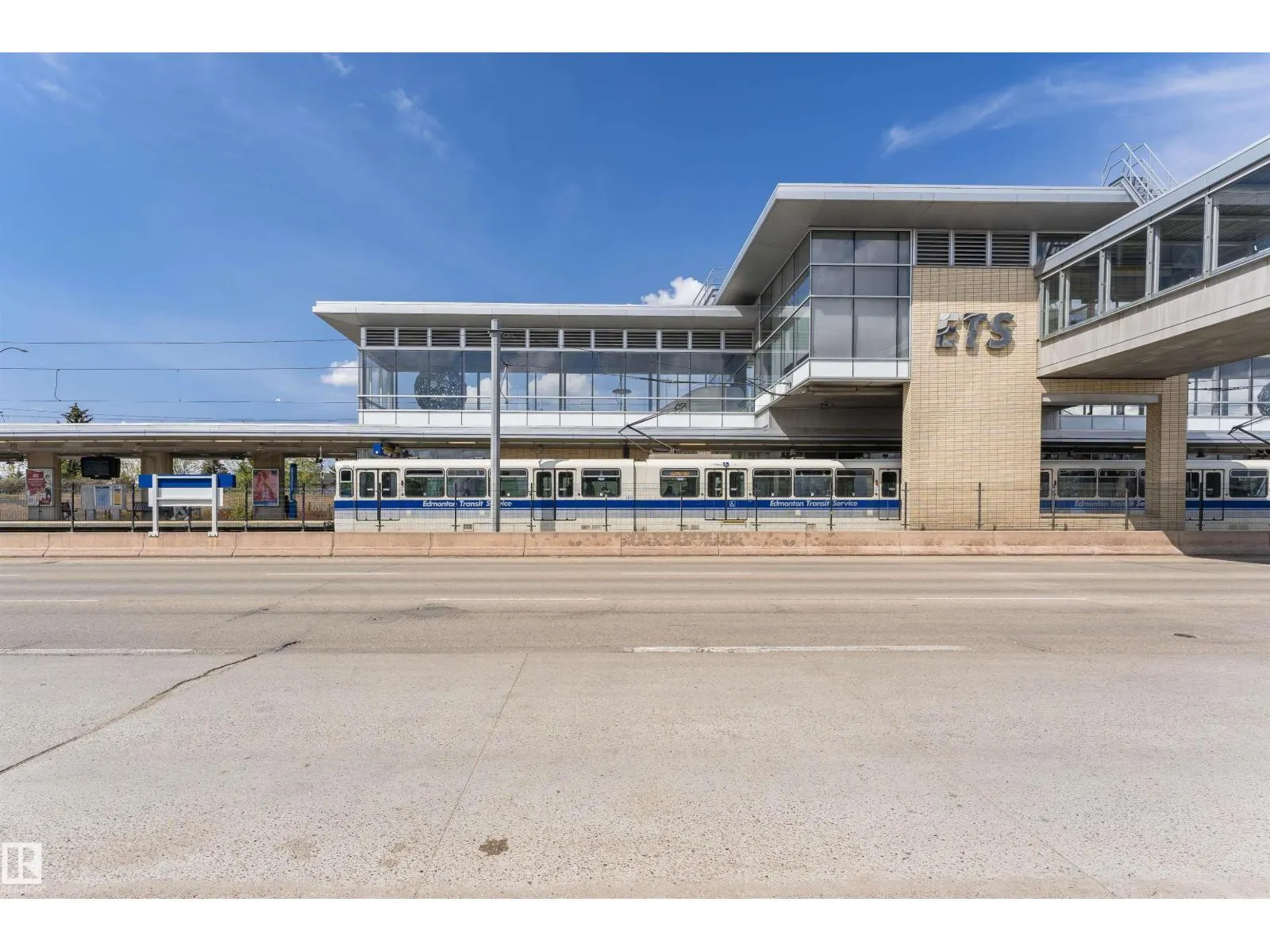 #207 2612 109 ST NW