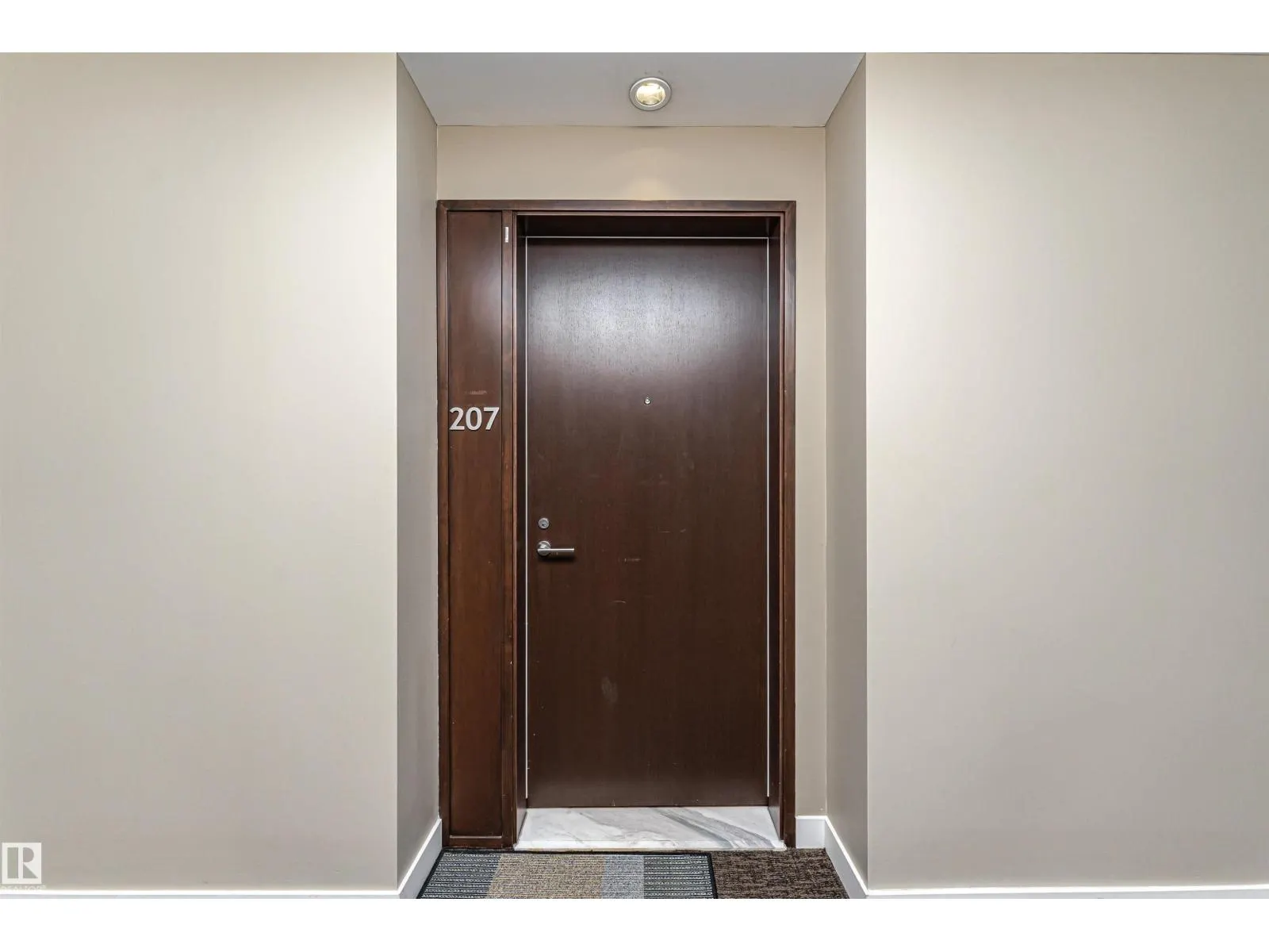#207 2612 109 ST NW