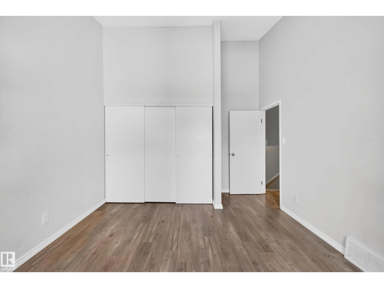 52 GRANDVIEW RG