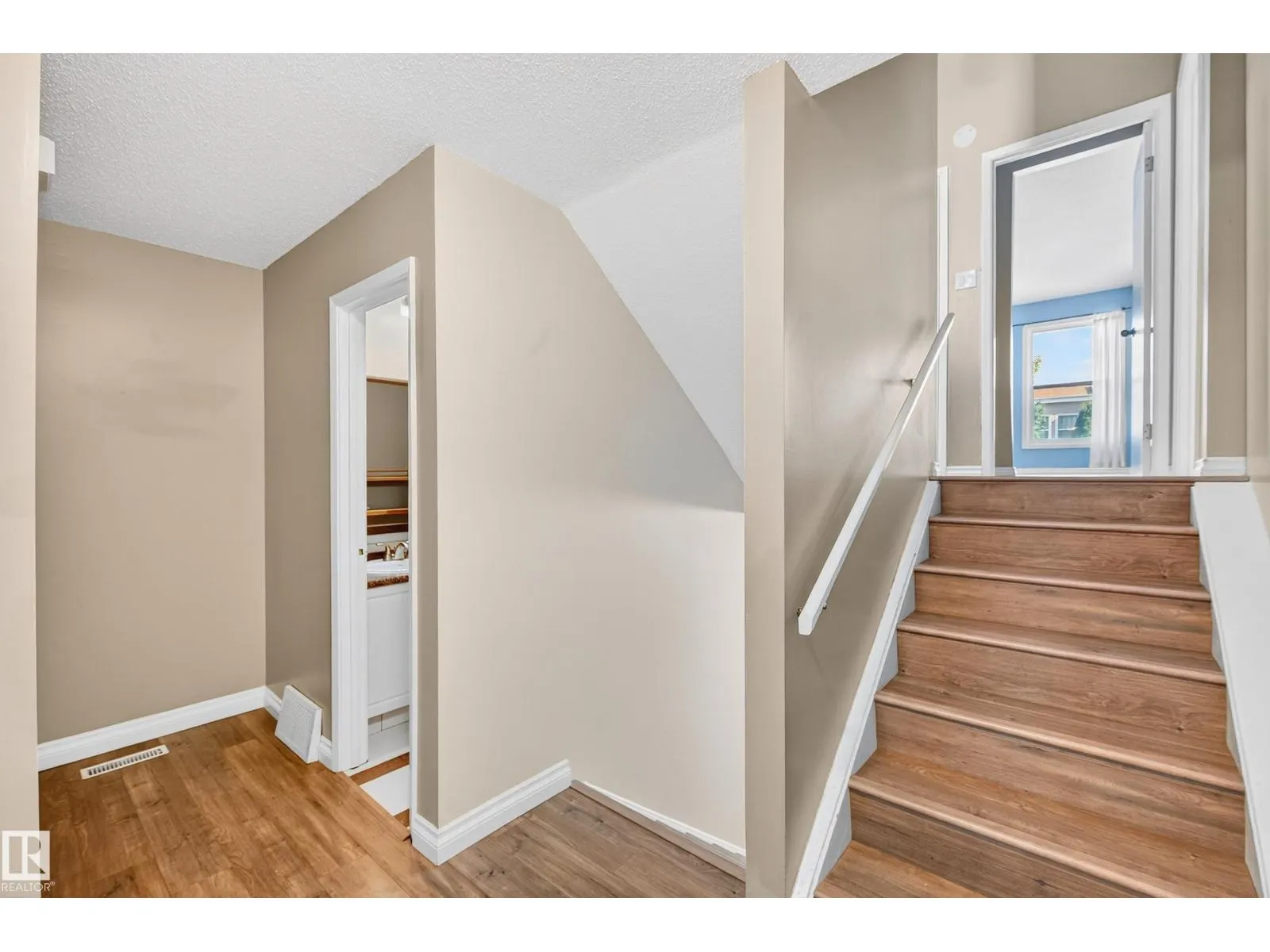 52 GRANDVIEW RG